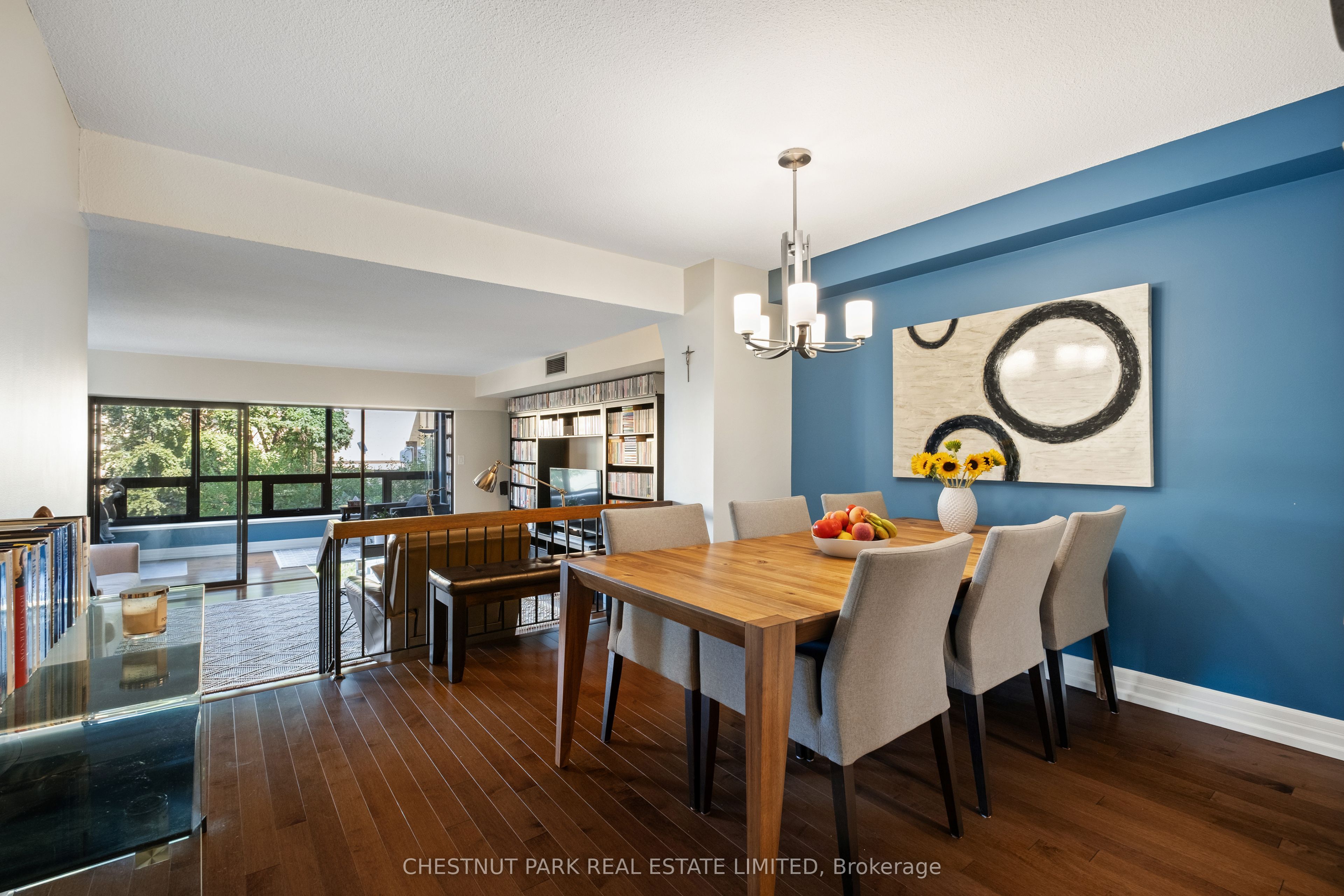 62 Wellesley Street W 304 Property Photo 3