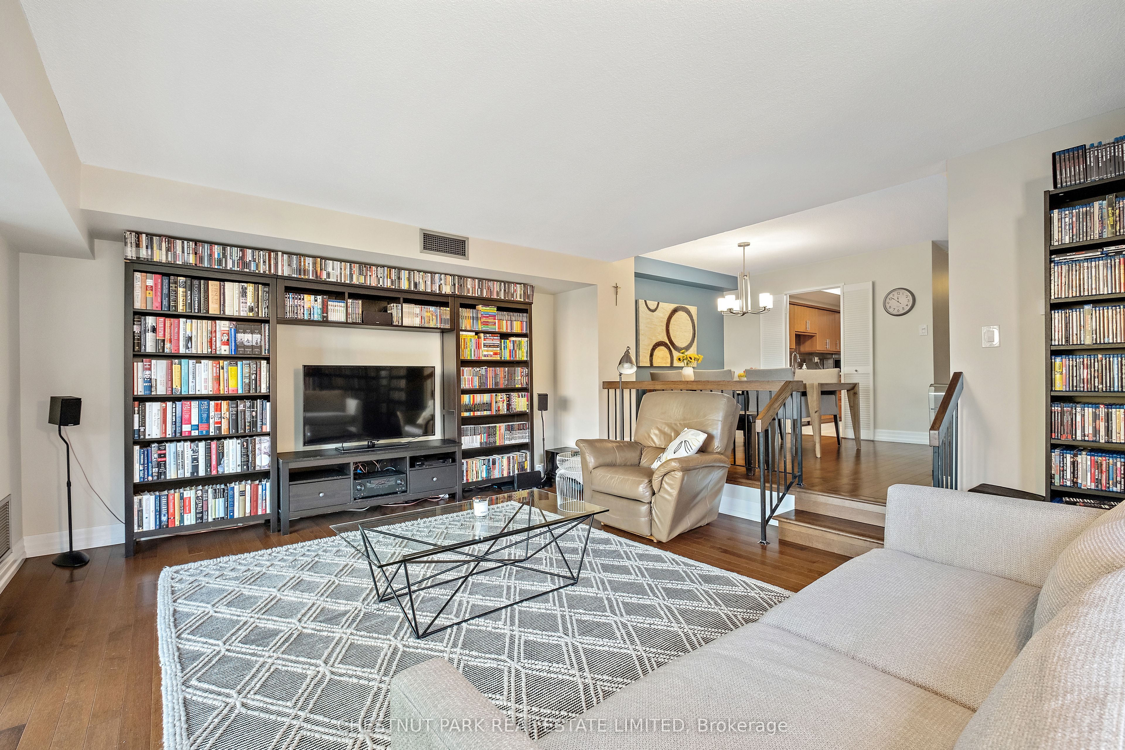 62 Wellesley Street W 304 Property Photo 8