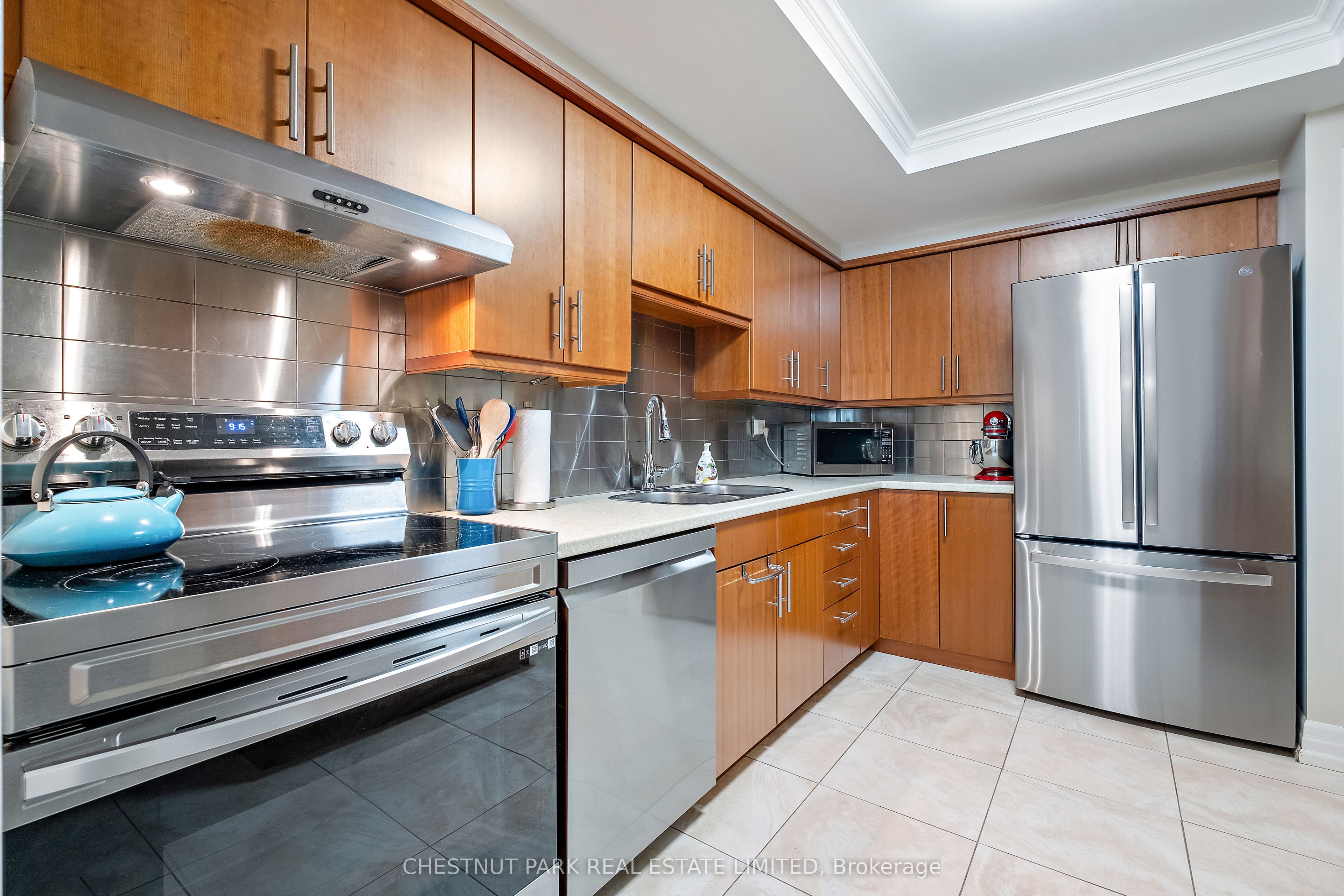 62 Wellesley Street W 304 Property Photo 12