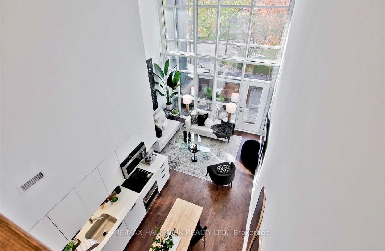 5 Hanna Avenue 108 Property Photo 4