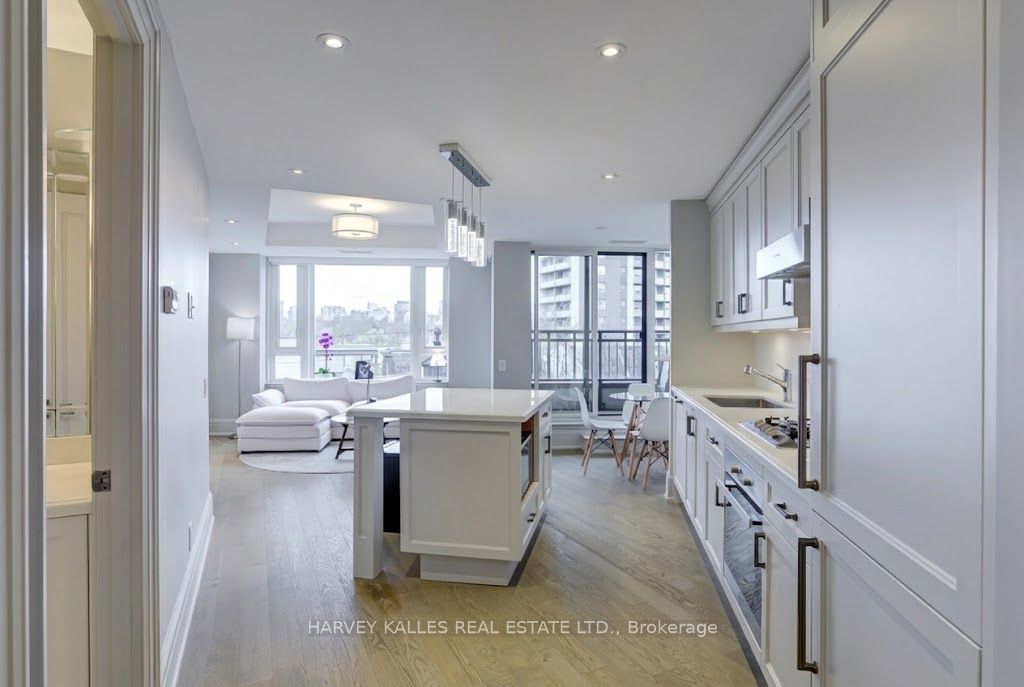 181 Davenport Road 302 Property Photo 4