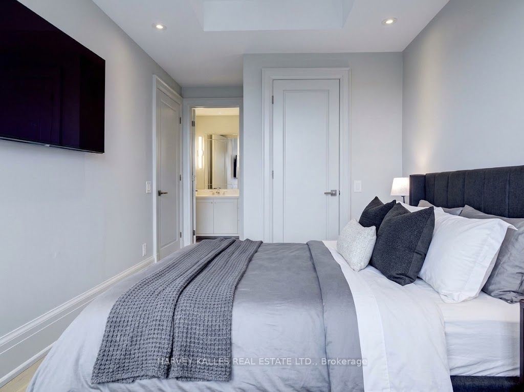 181 Davenport Road 302 Property Photo 12