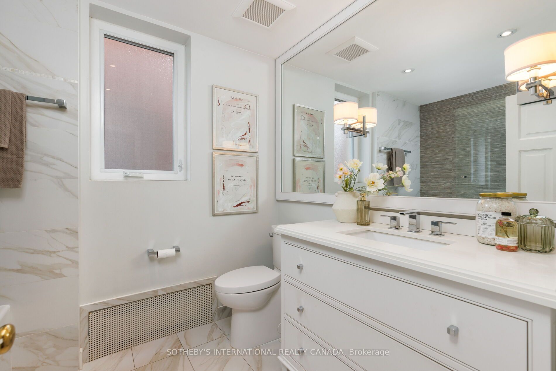 126 Hilton Avenue Property Photo 18