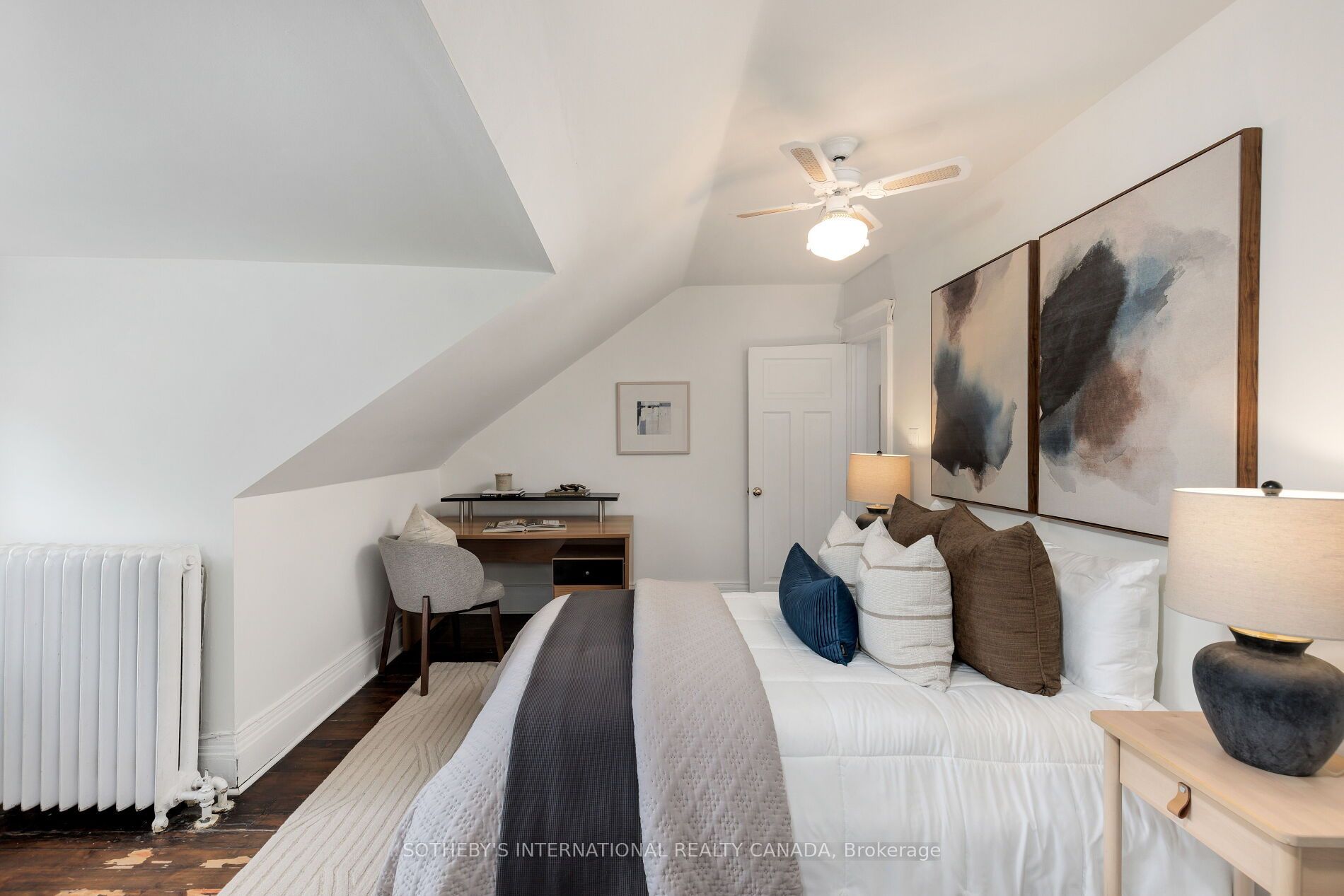 126 Hilton Avenue Property Photo 23