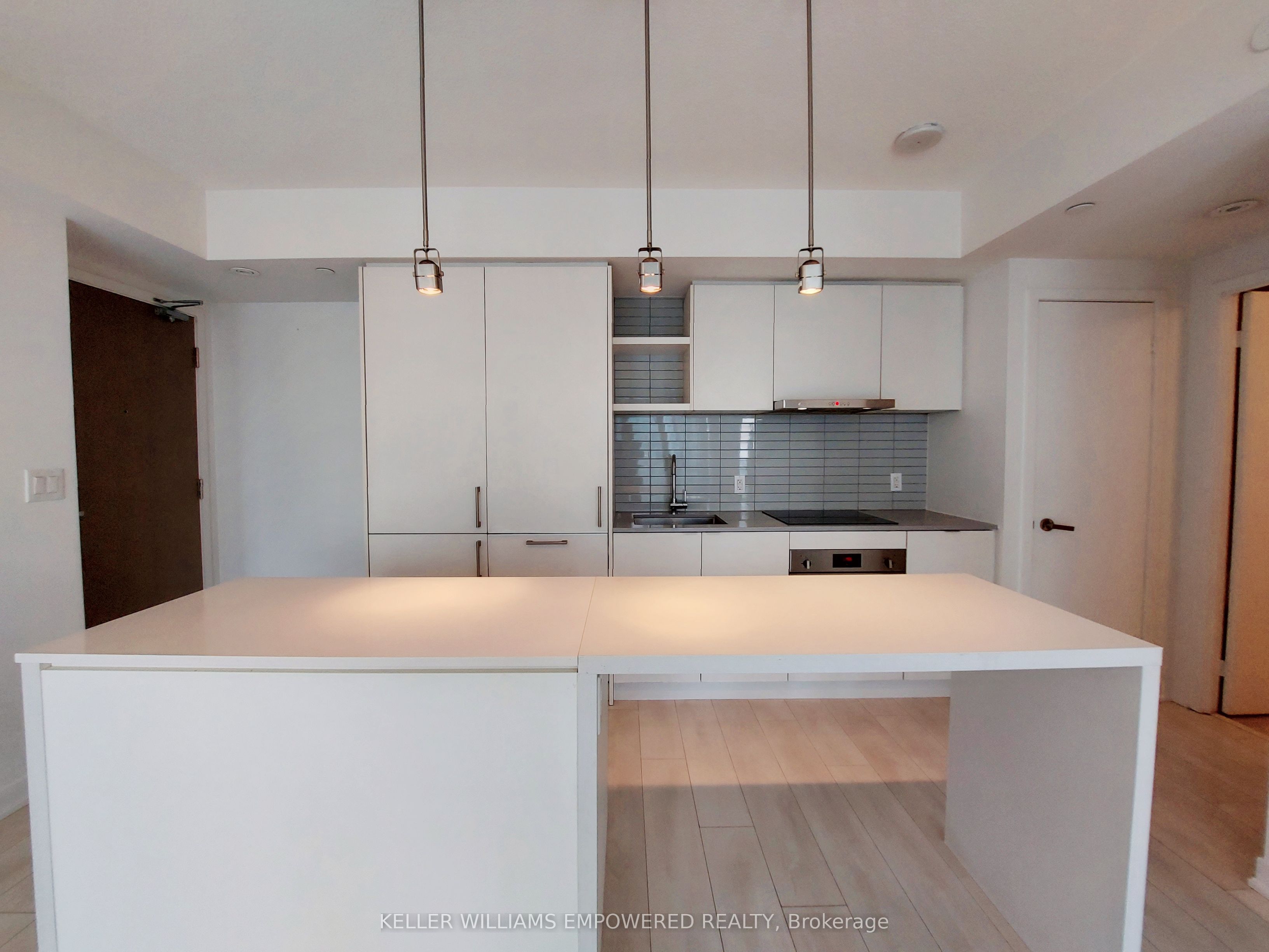 100 Harbour Street 4406 Property Photo 7