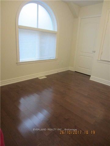 99 Pleasant Boulevard Property Photo 13