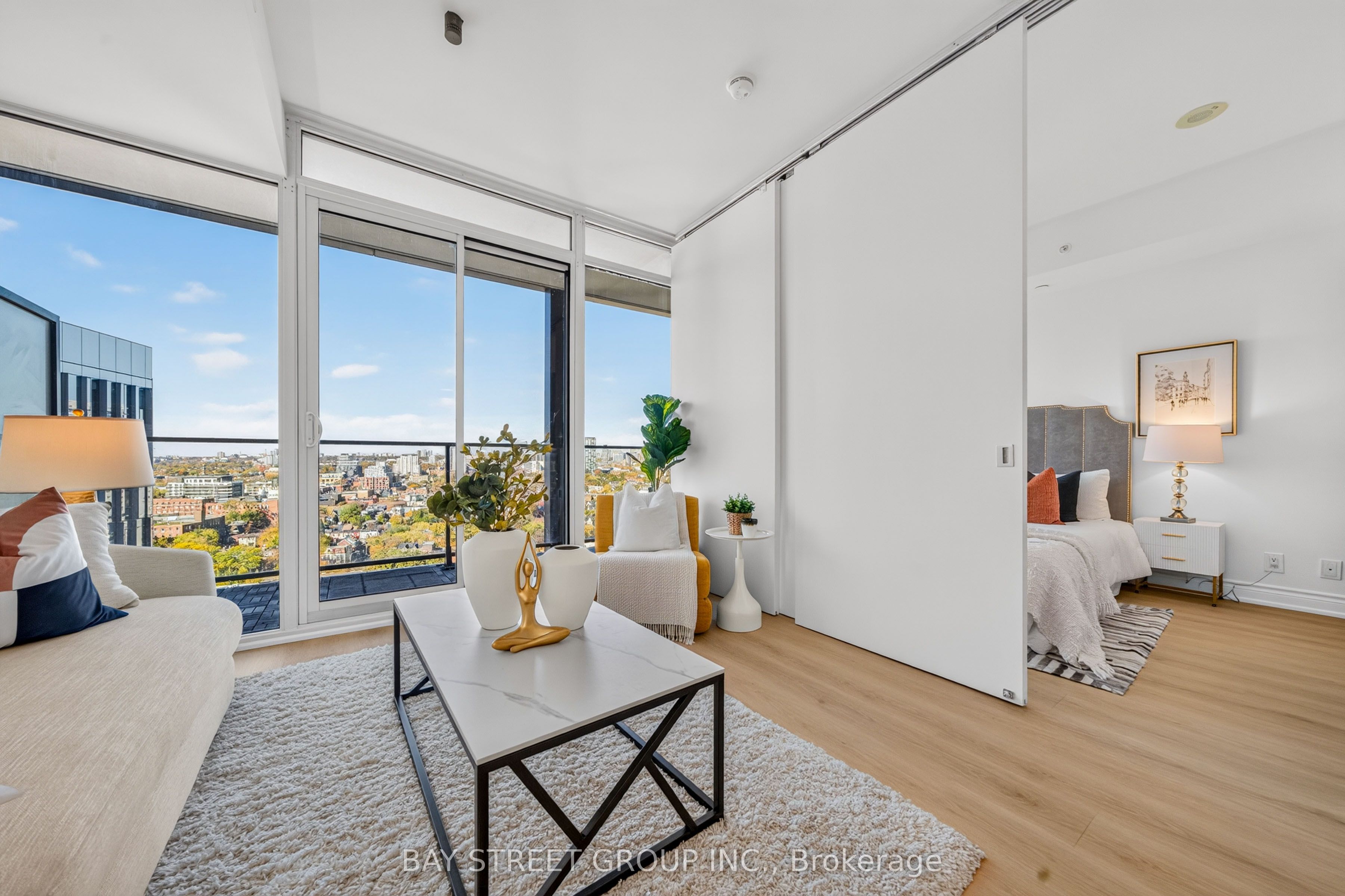 125 Peter Street 1803 Property Photo 8