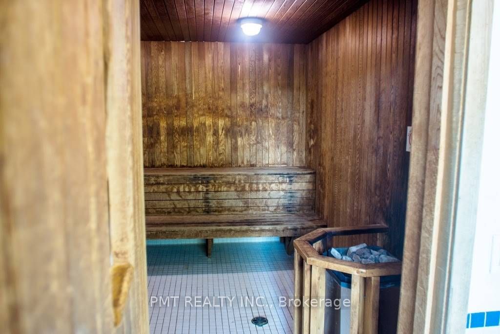 12 Yonge Street 408 Property Photo 18