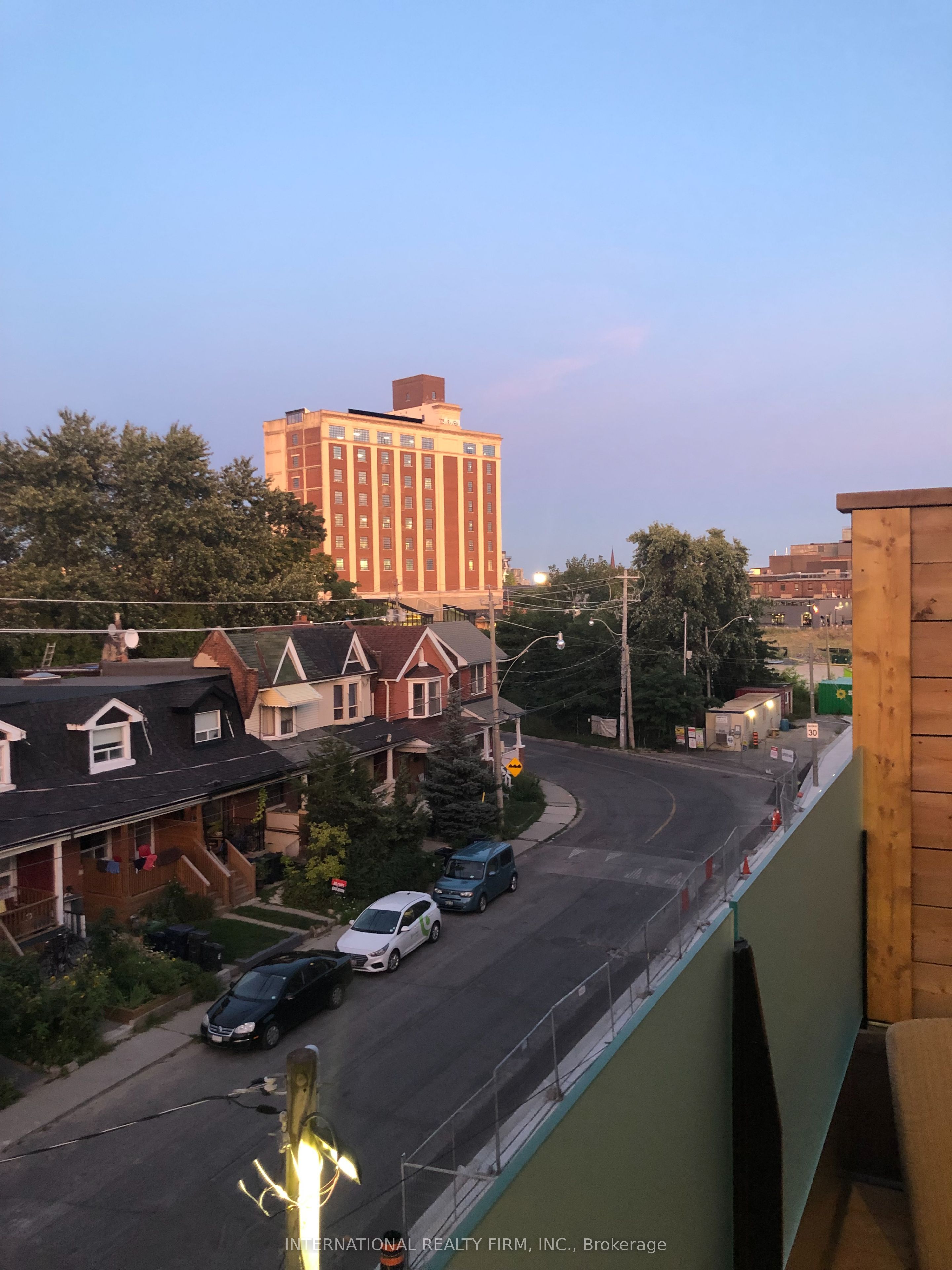 48 Perth Avenue Property Photo 2