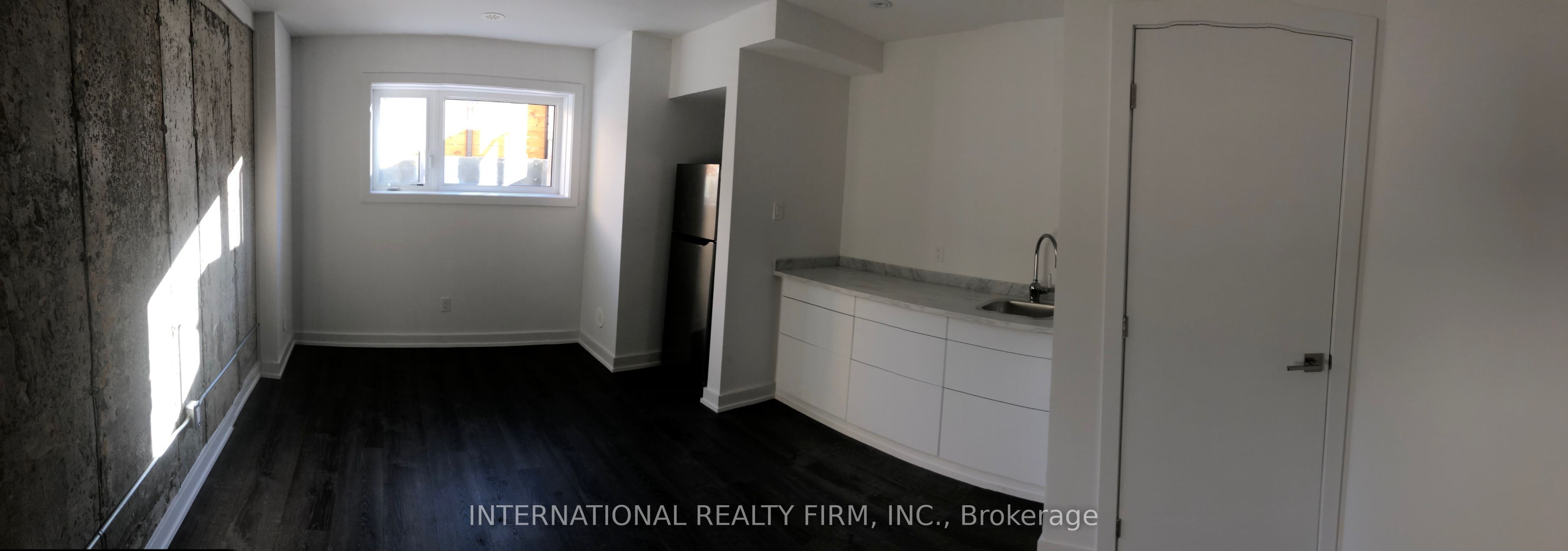 48 Perth Avenue Property Photo 9