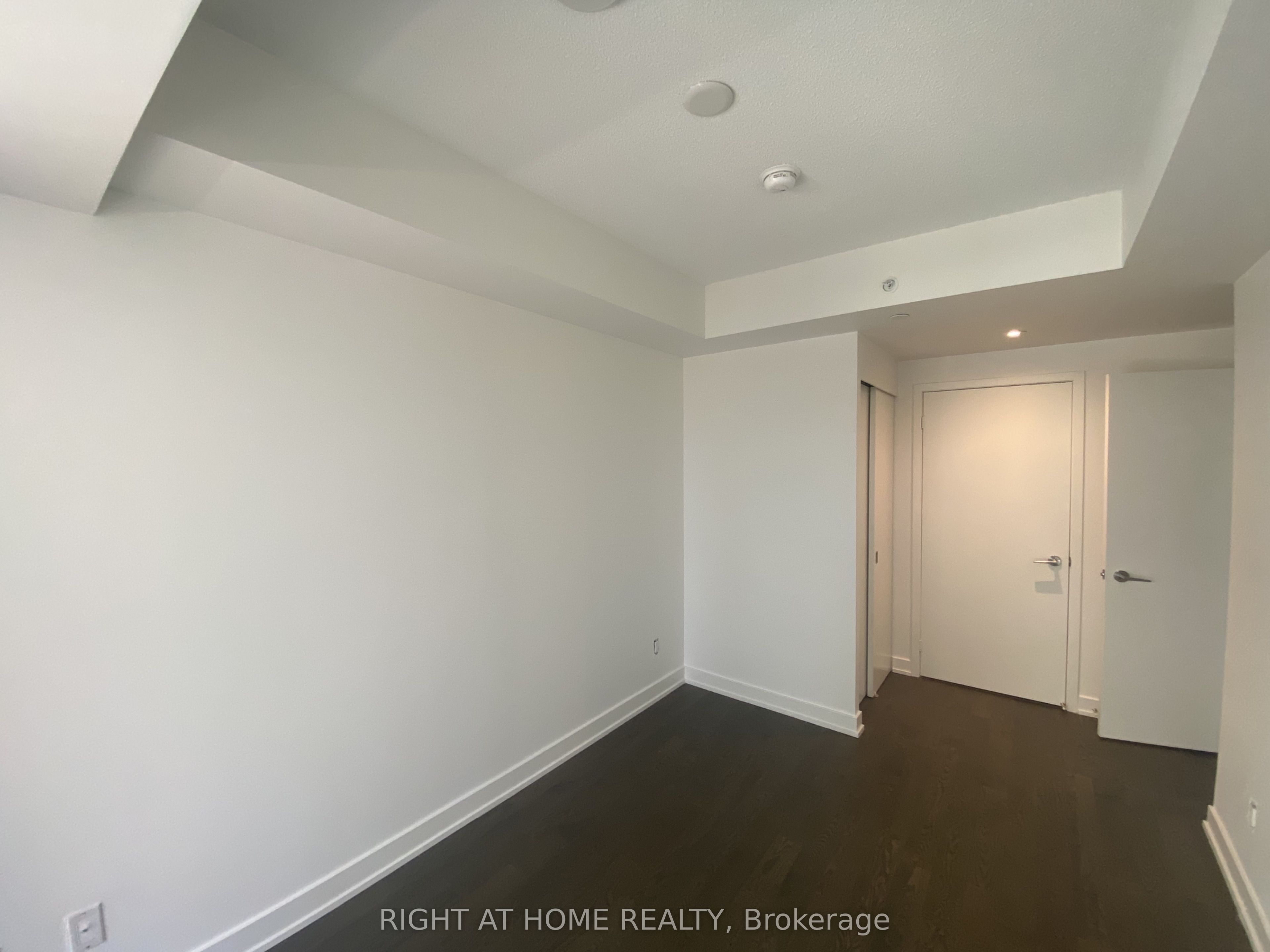 25 Richmond Street E 6 Property Photo 7