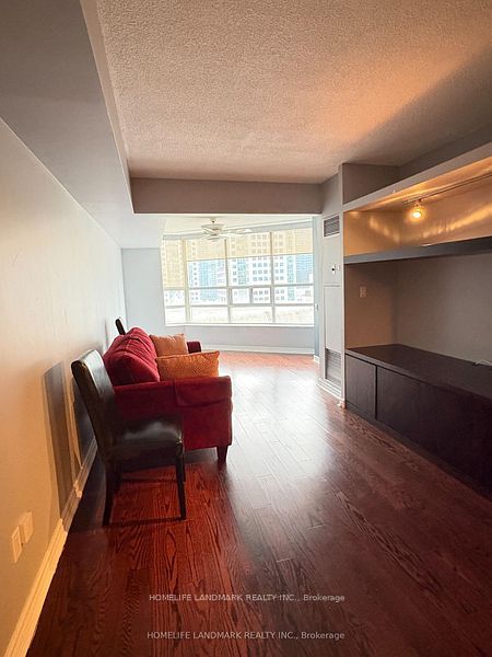 71 Simcoe Street 1002 Property Photo 8