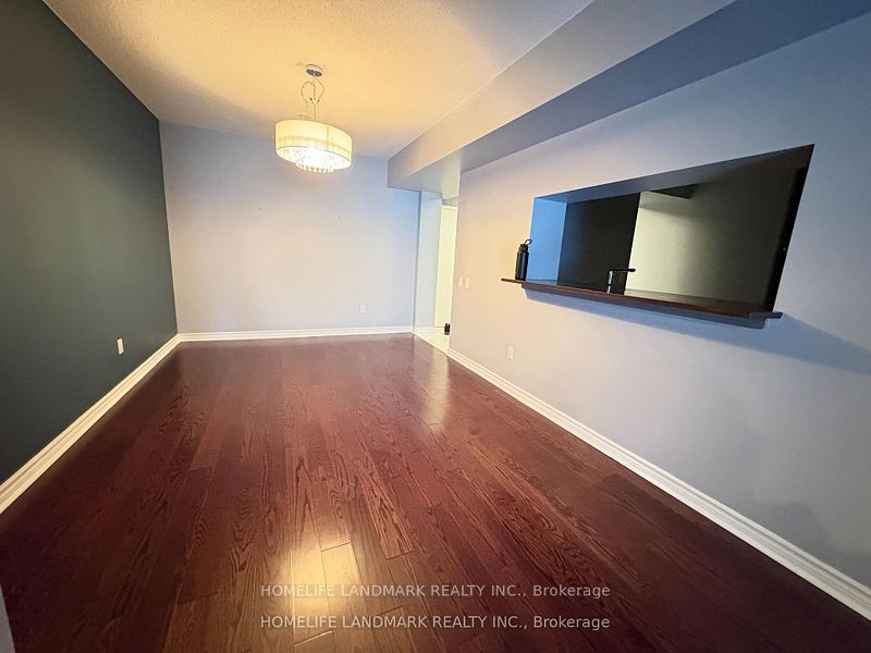 71 Simcoe Street 1002 Property Photo 10