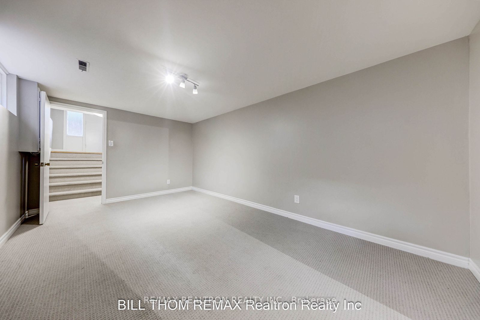58 Reiber Crescent Property Photo 24