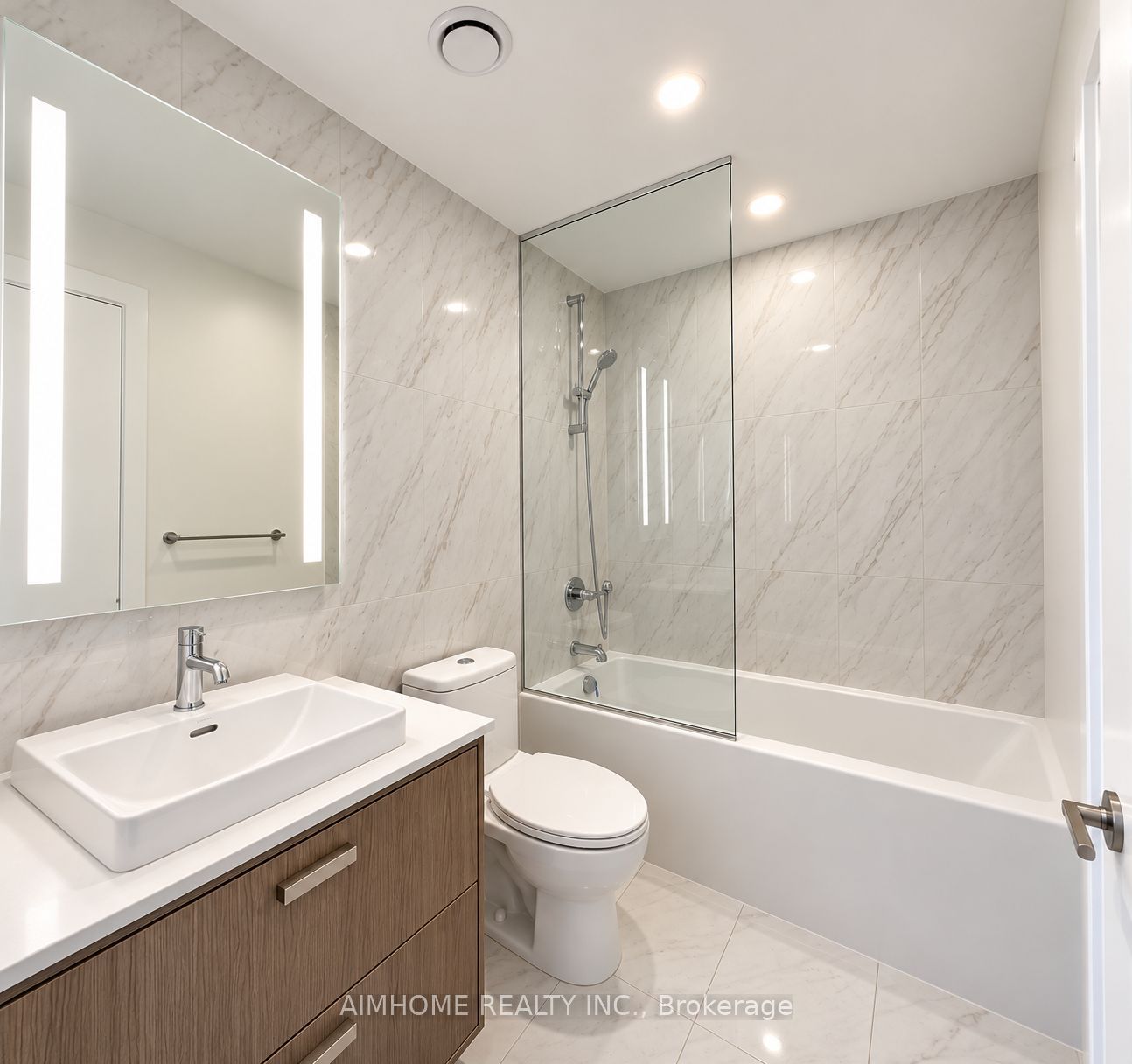 115 Denison Avenue 509 Property Photo 10