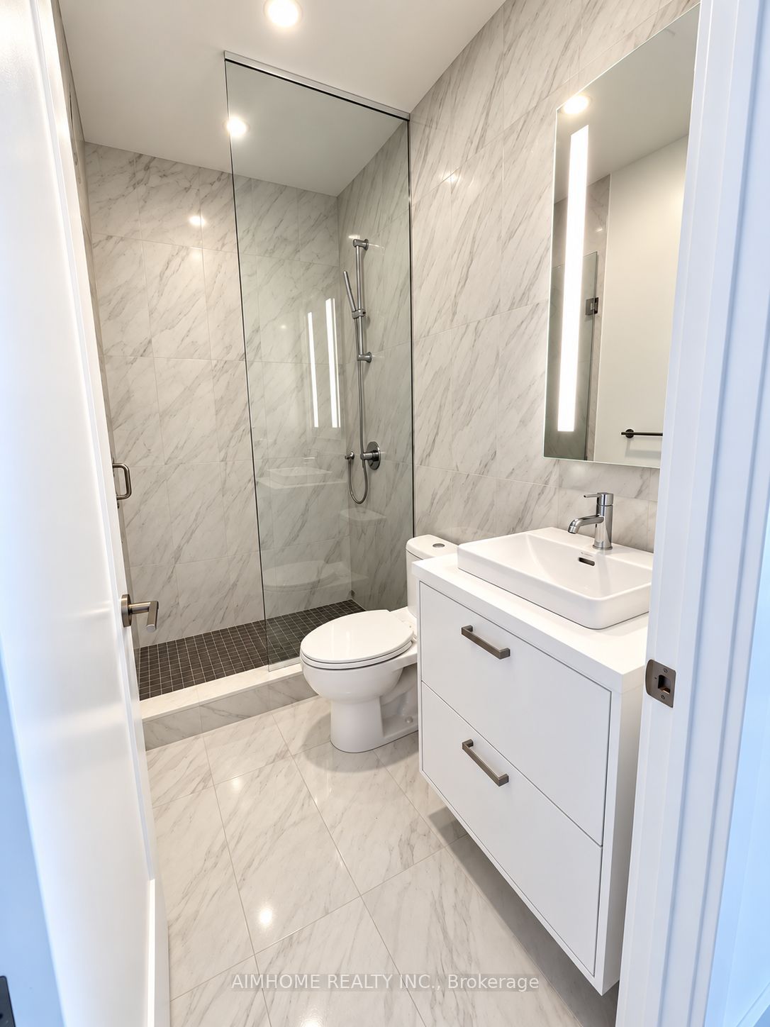115 Denison Avenue 509 Property Photo 12