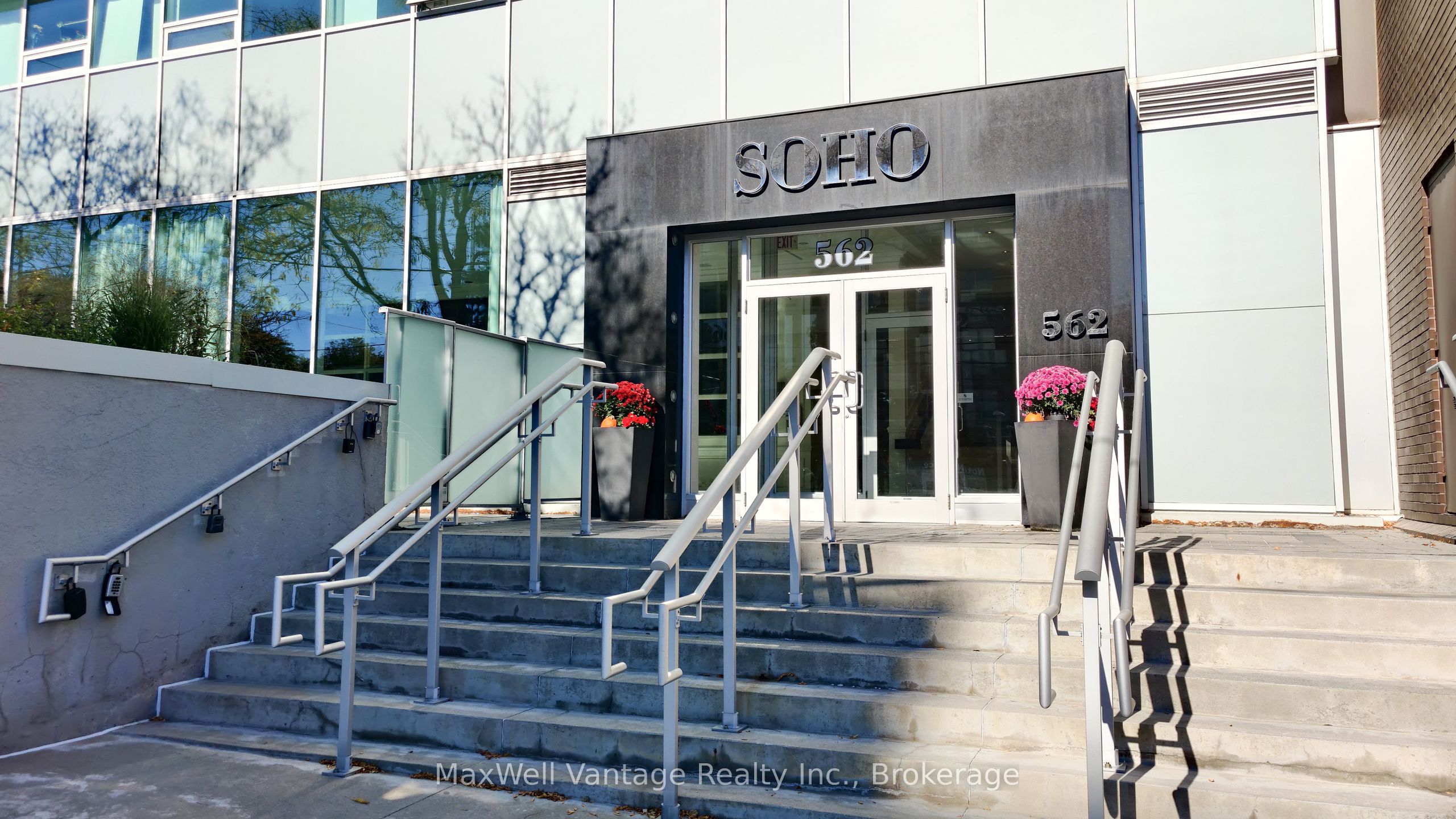 562 Eglinton Avenue E 403 Property Photo 2