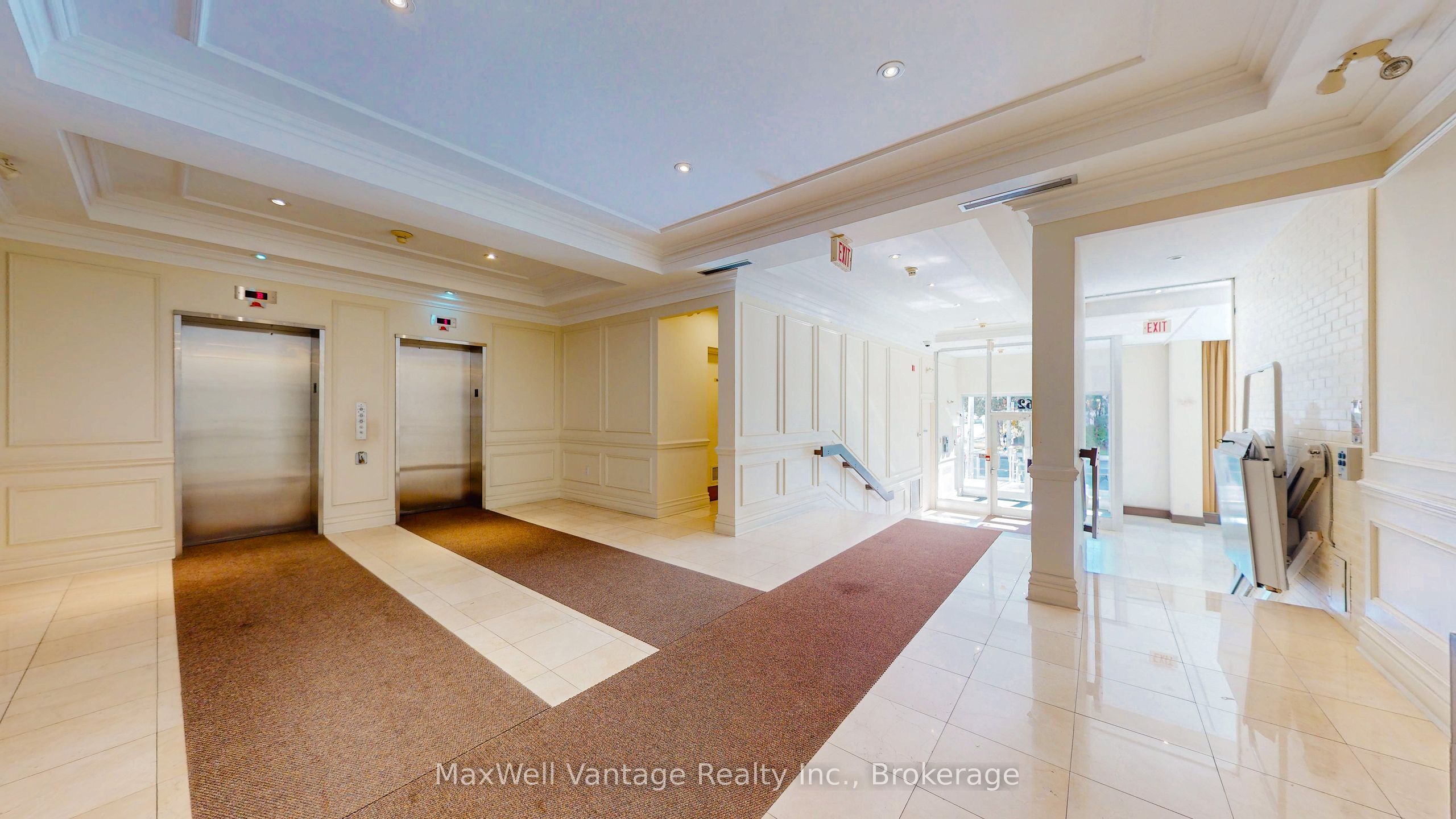 562 Eglinton Avenue E 403 Property Photo 3
