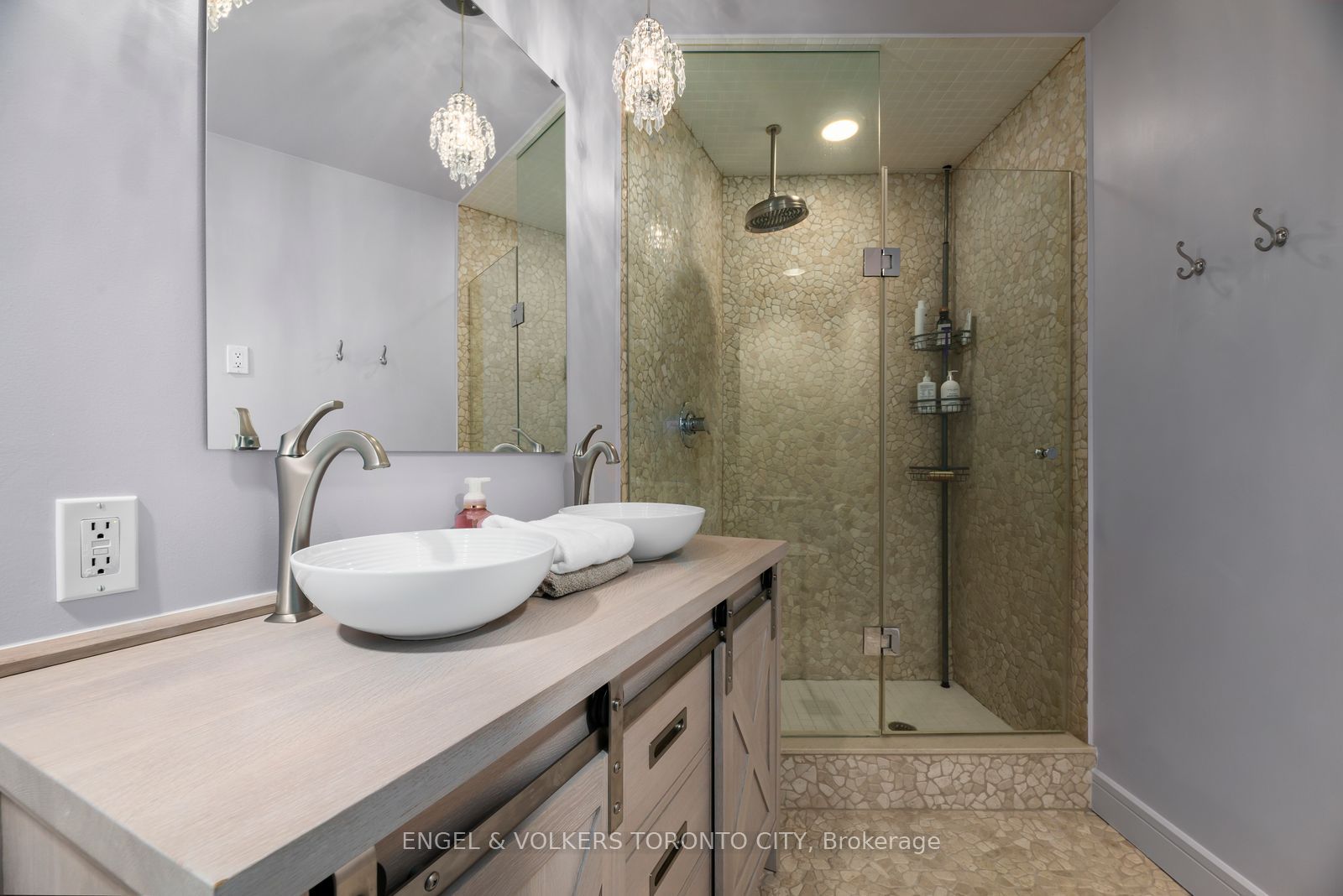 112 George Street S817 Property Photo 8