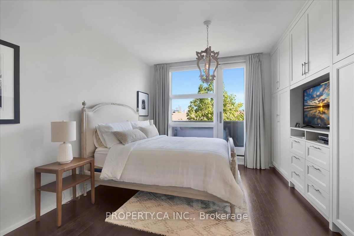 244 Manning Avenue Property Photo 24