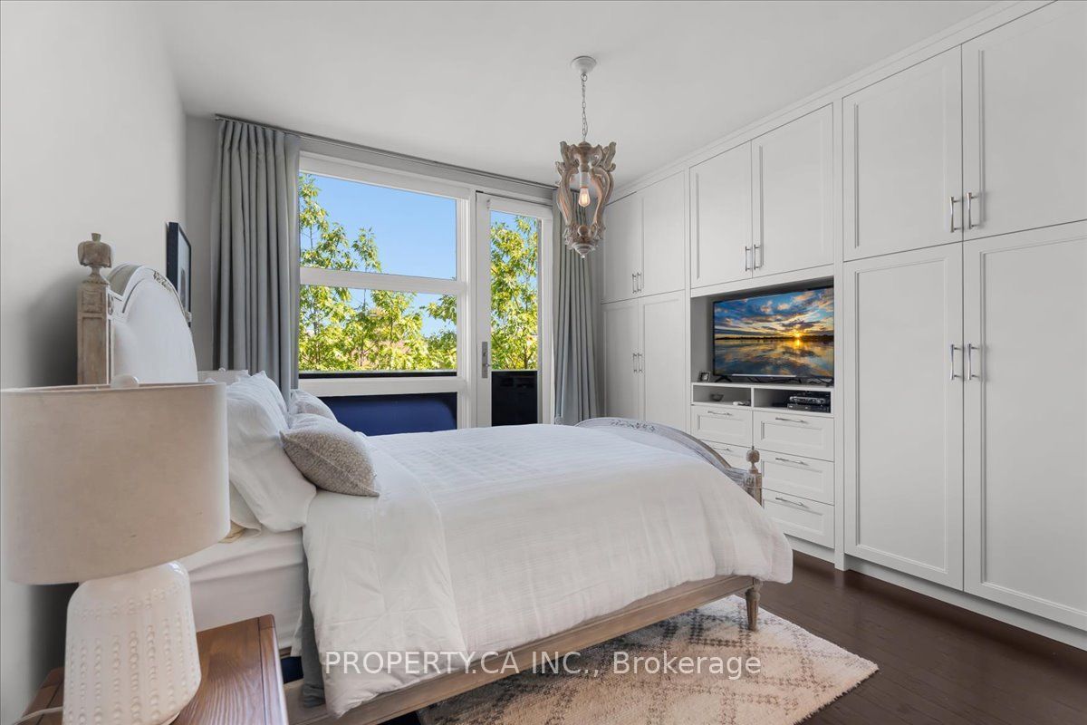 244 Manning Avenue Property Photo 25