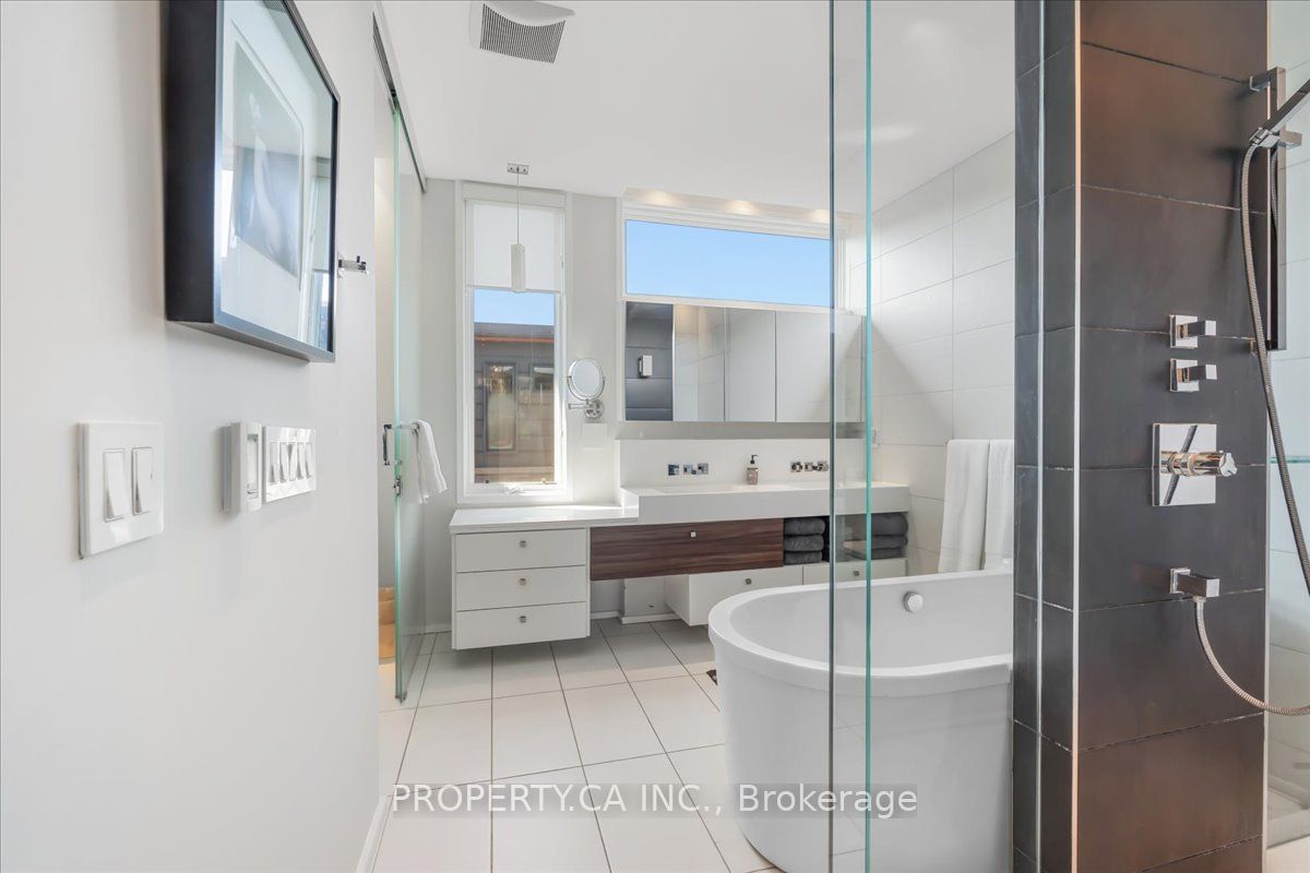 244 Manning Avenue Property Photo 29