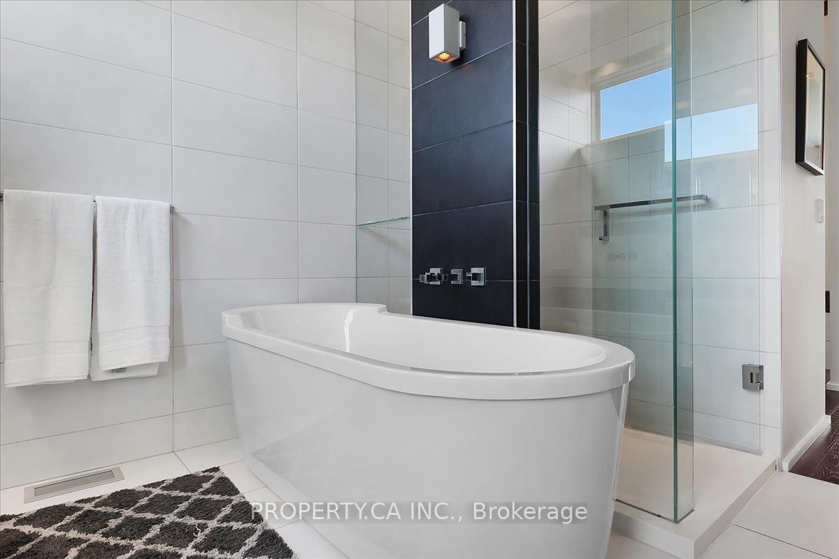 244 Manning Avenue Property Photo 32