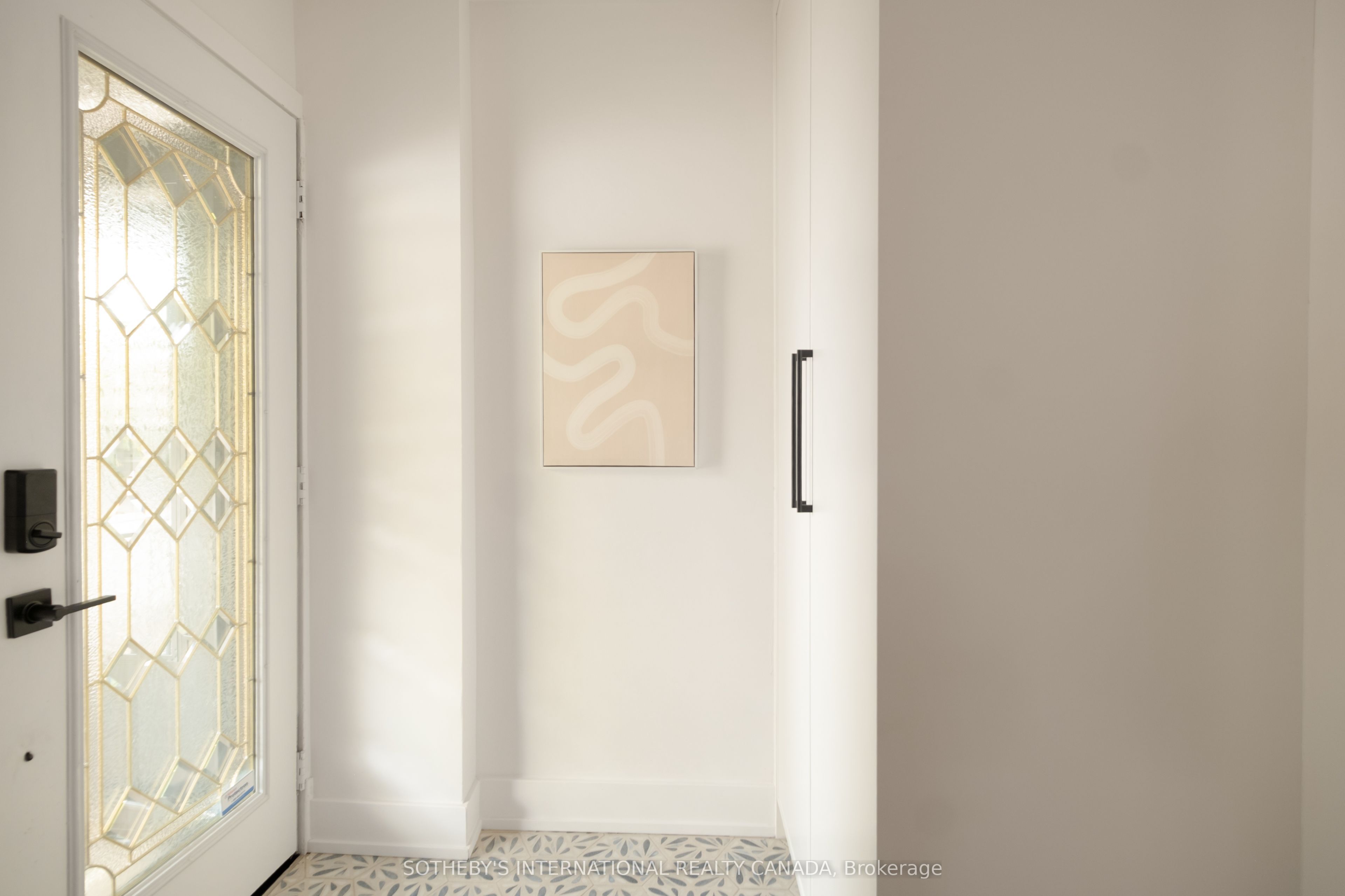 18 Thurston Road Property Photo 6