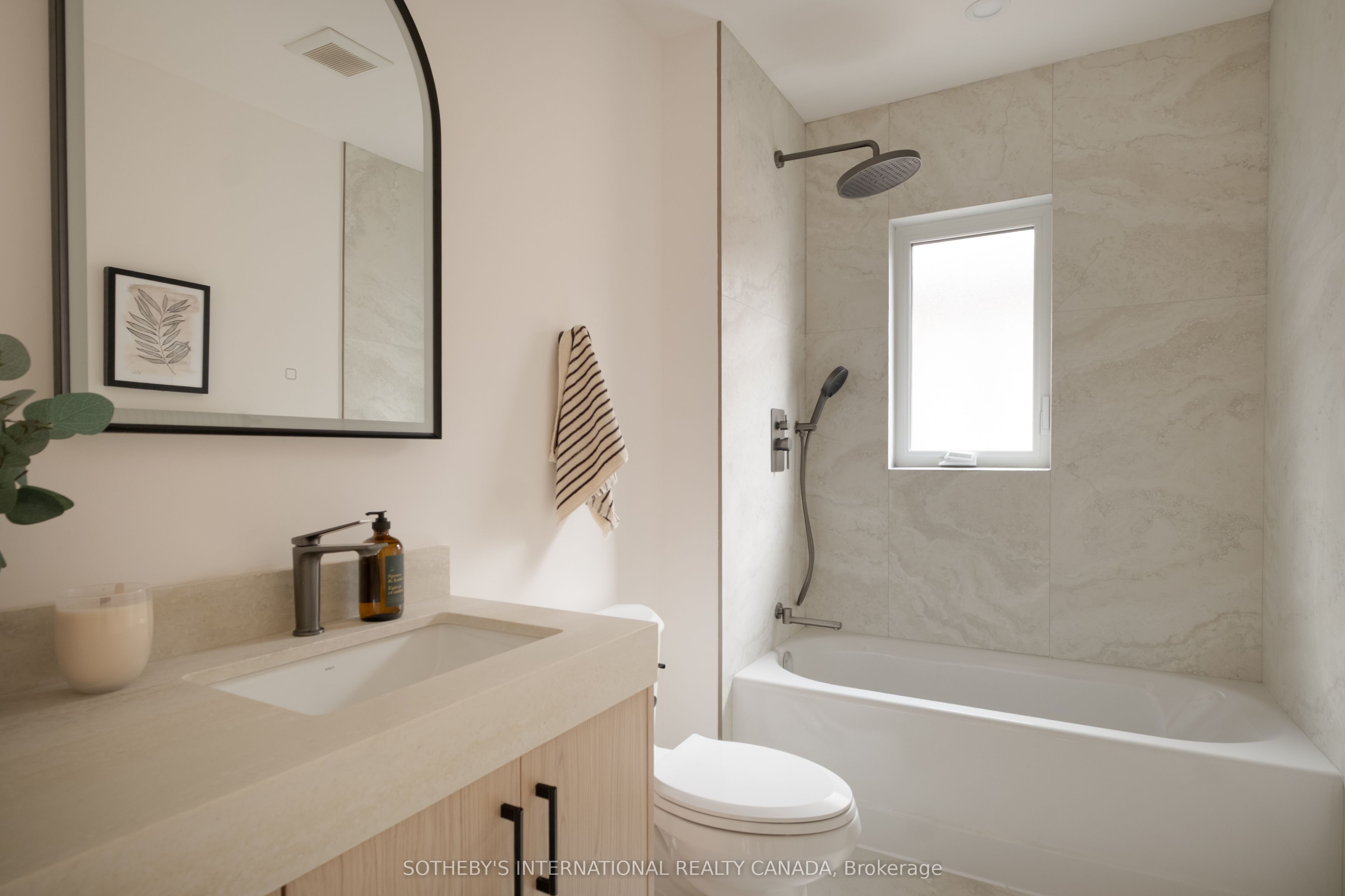 18 Thurston Road Property Photo 36