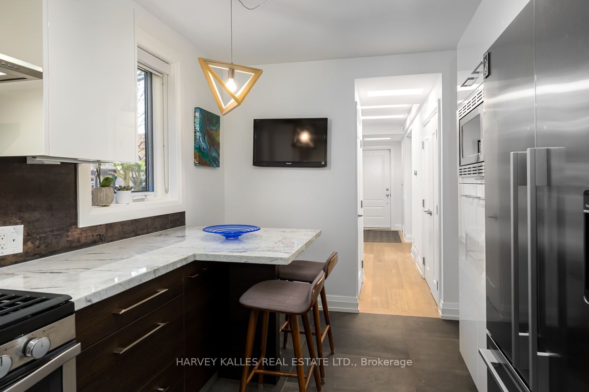 42 Raeburn Avenue Property Photo 14