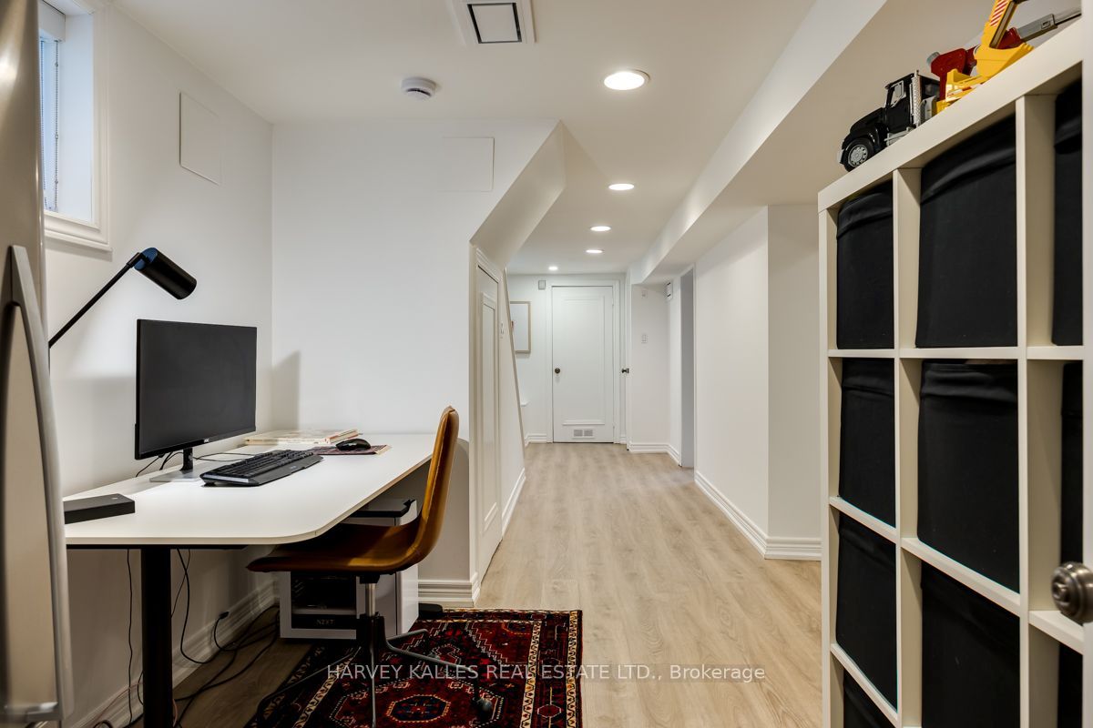 42 Raeburn Avenue Property Photo 30