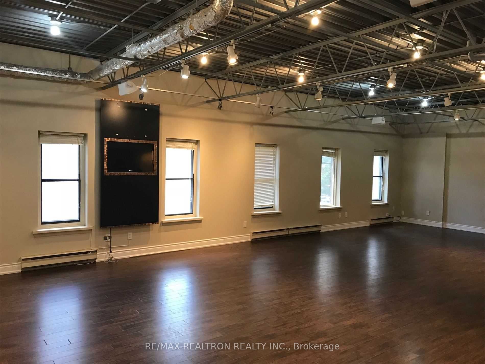 5179 Yonge Street 201 Property Photo 1