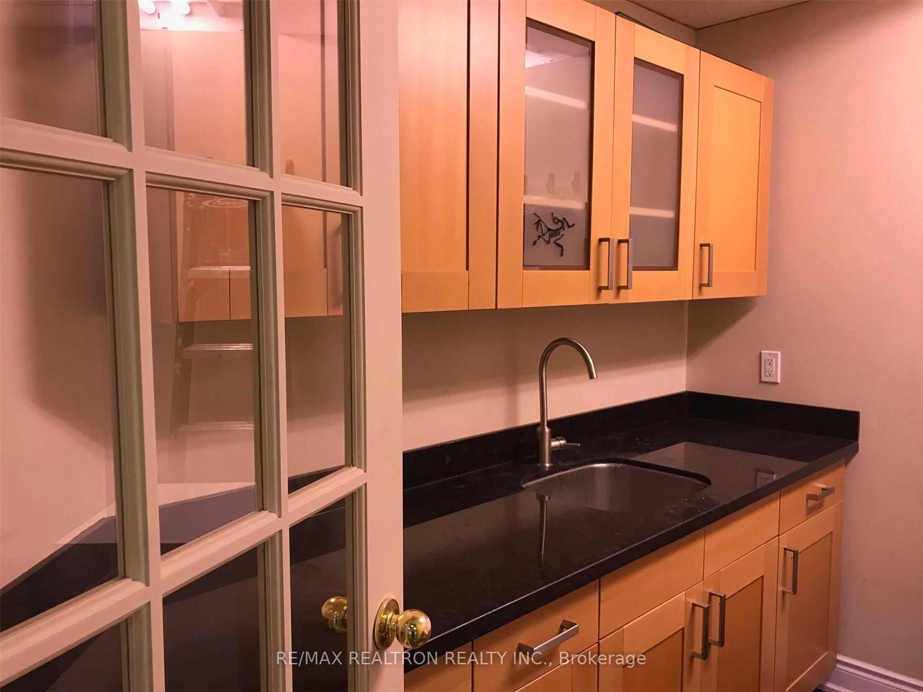 5179 Yonge Street 201 Property Photo 3