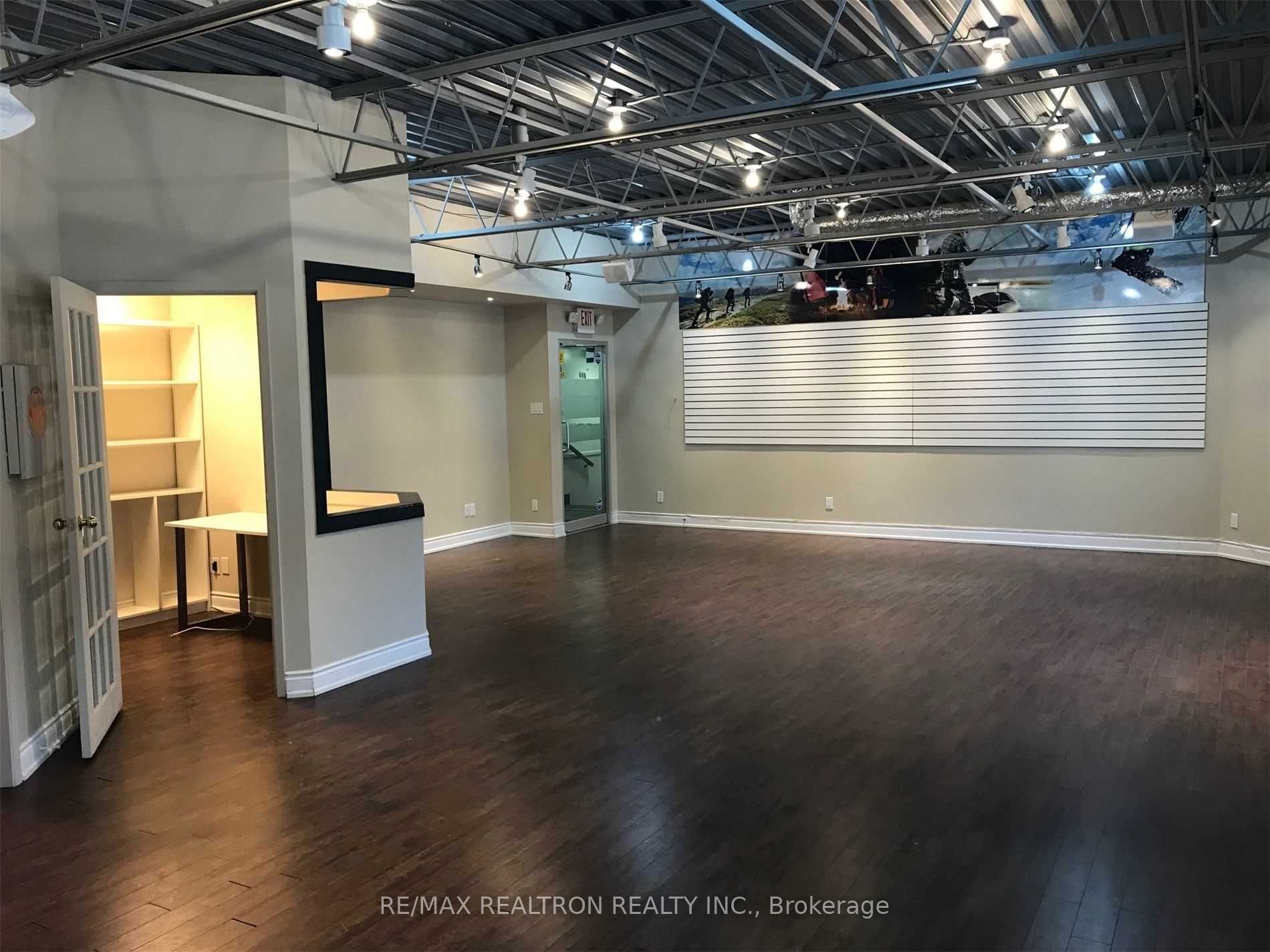 5179 Yonge Street 201 Property Photo 6