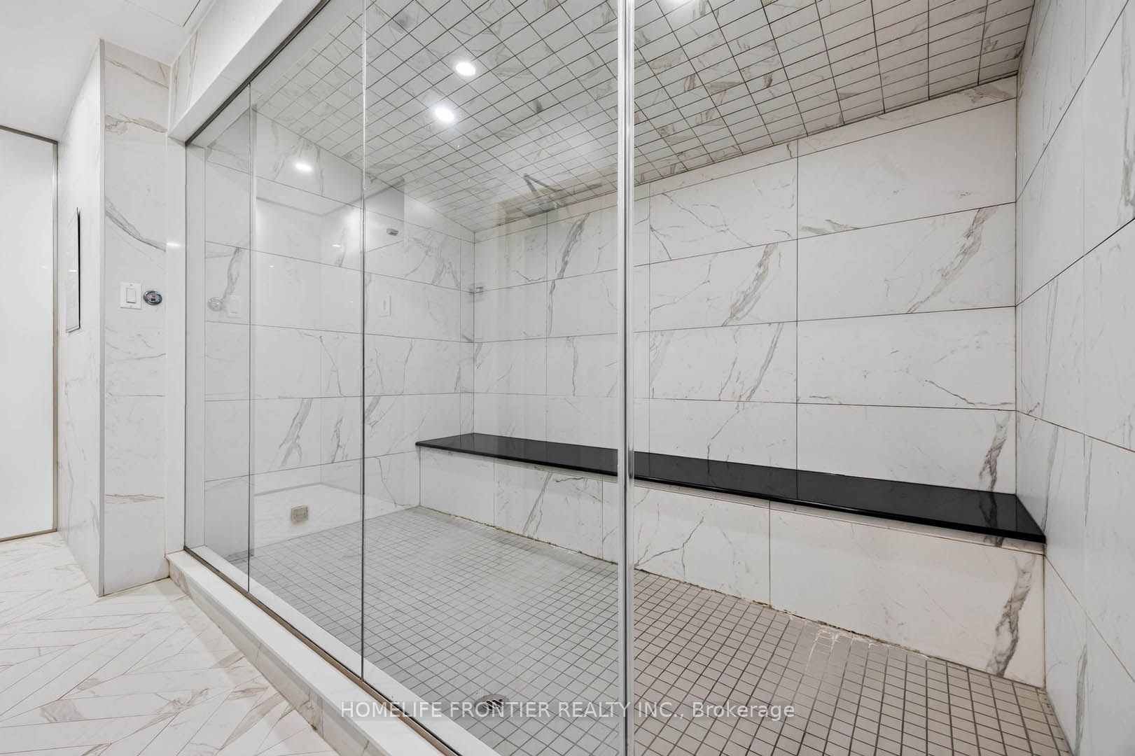 801 King Street 608 Property Photo 22