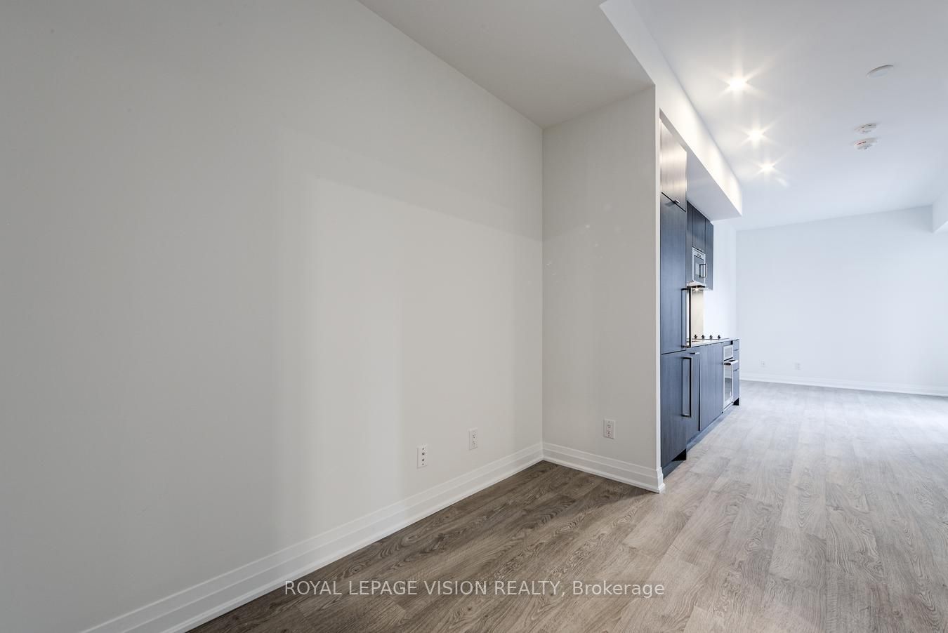 280 Howland Avenue 301 Property Photo 7