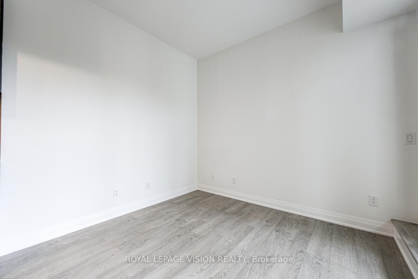 280 Howland Avenue 301 Property Photo 13