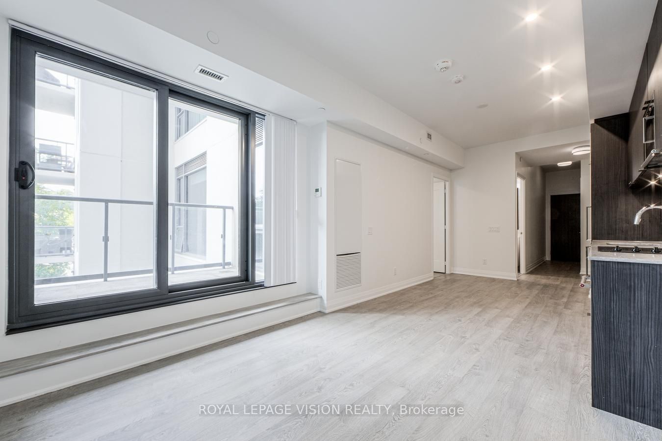280 Howland Avenue 301 Property Photo 14