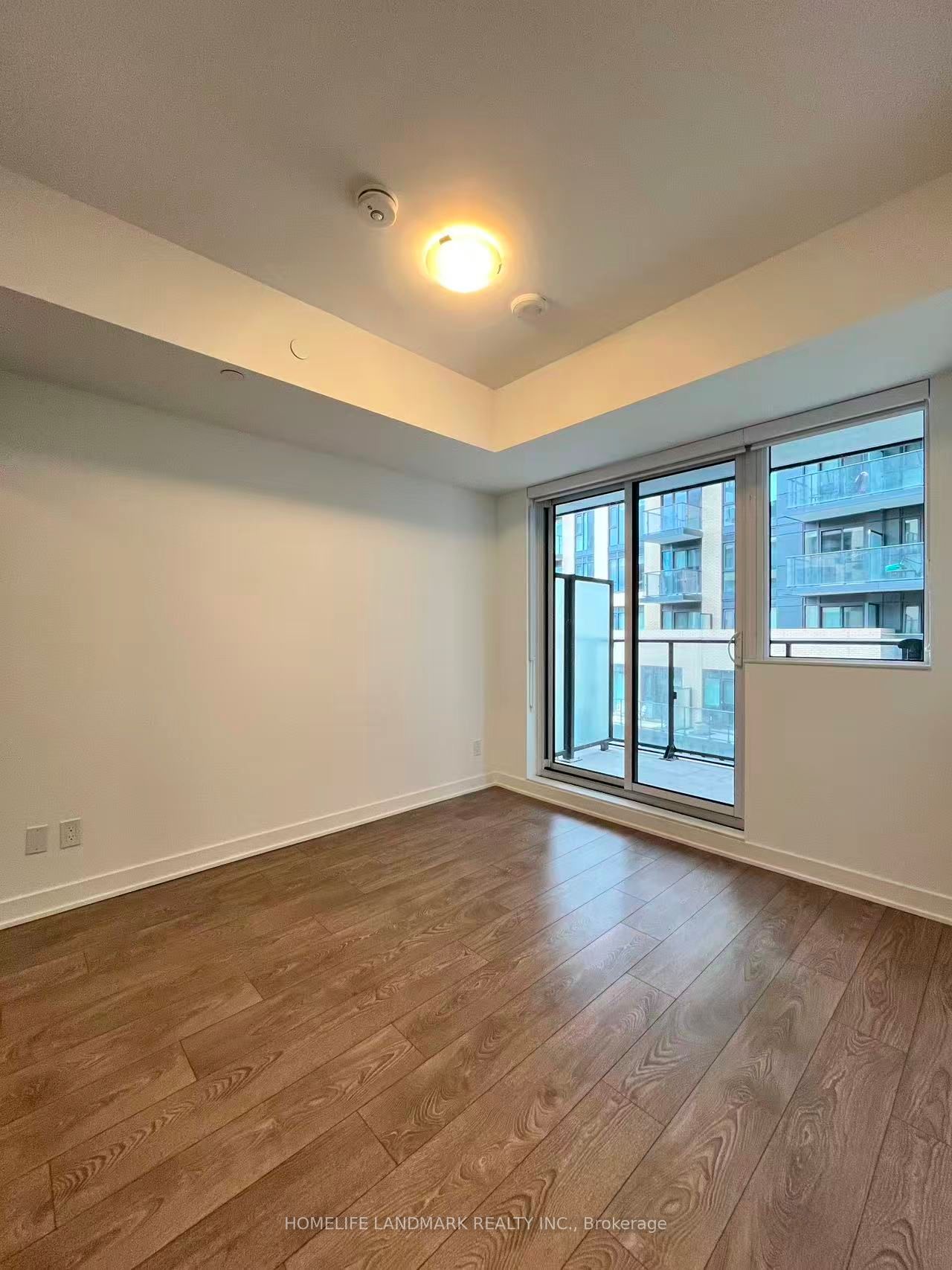 543 Richmond Street W 814 Property Photo 5