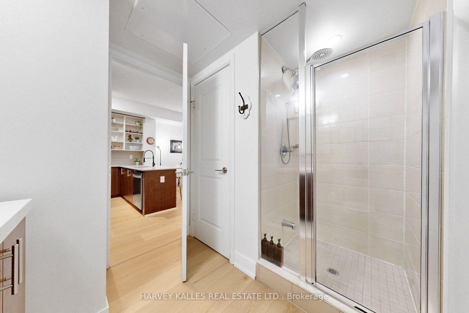 560 Front Street W 608 Property Photo 26