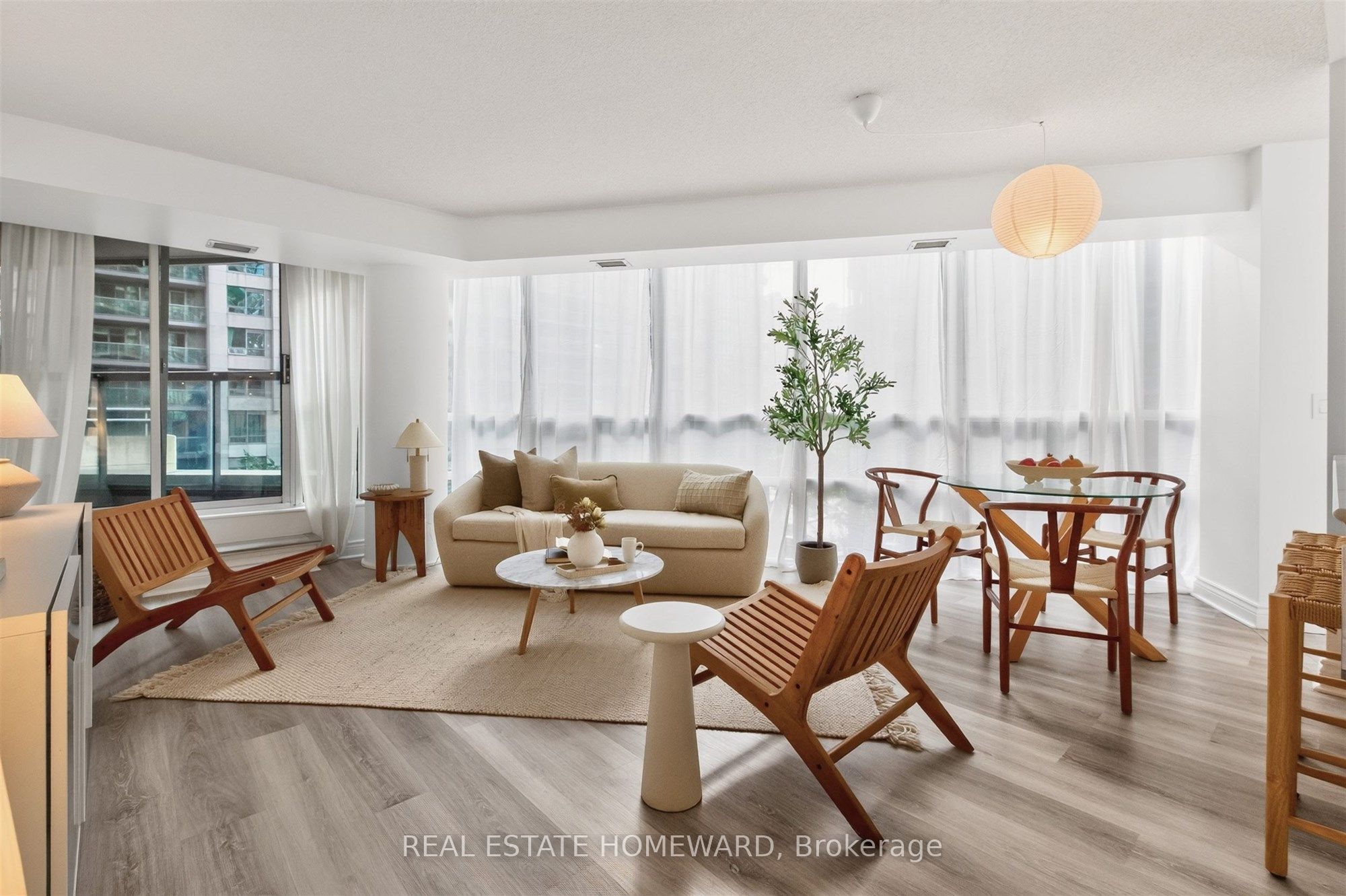 30 Grand Trunk Crescent 311 Property Photo 1