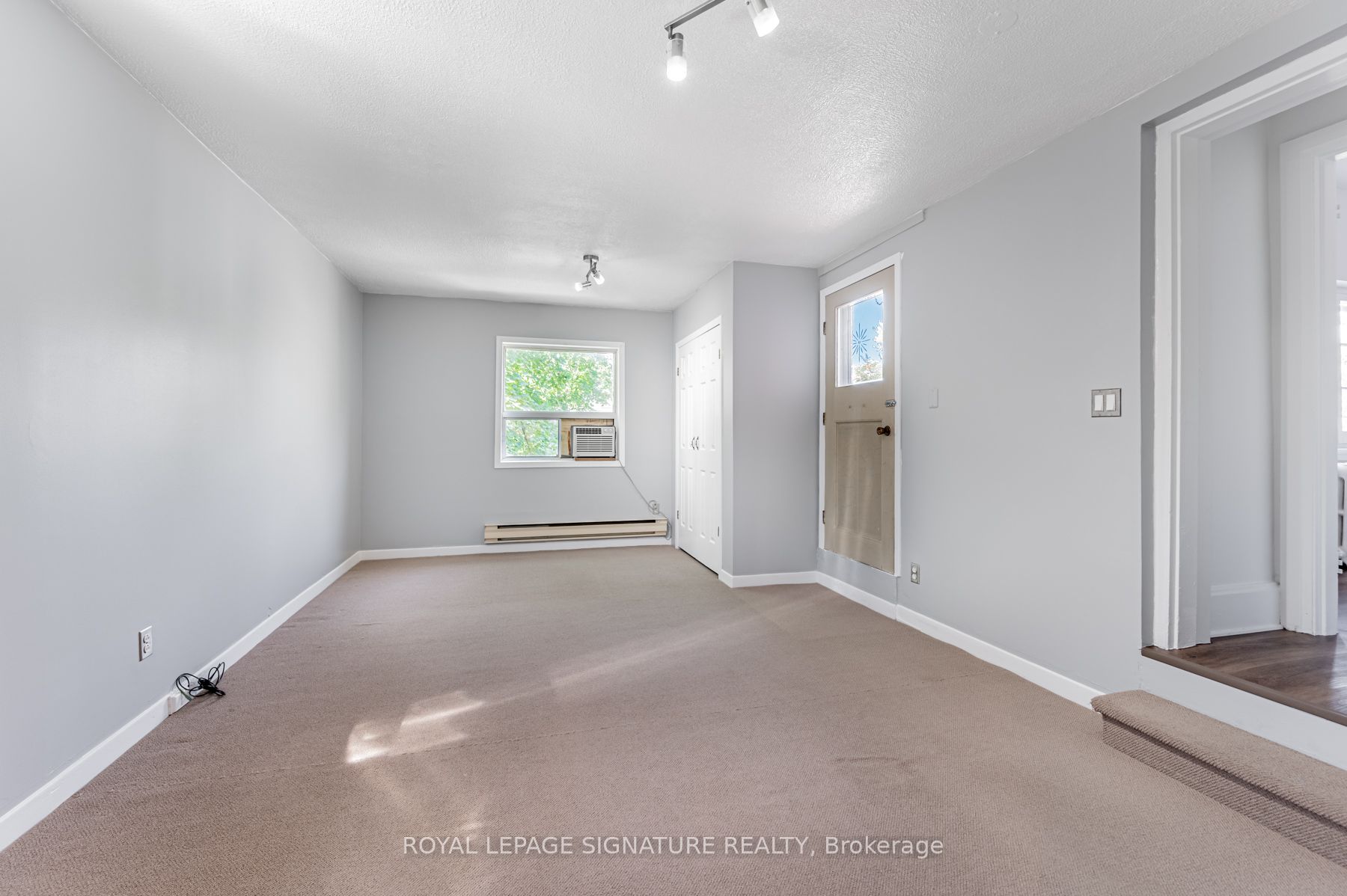 388 Palmerston Boulevard 2a Property Photo 14