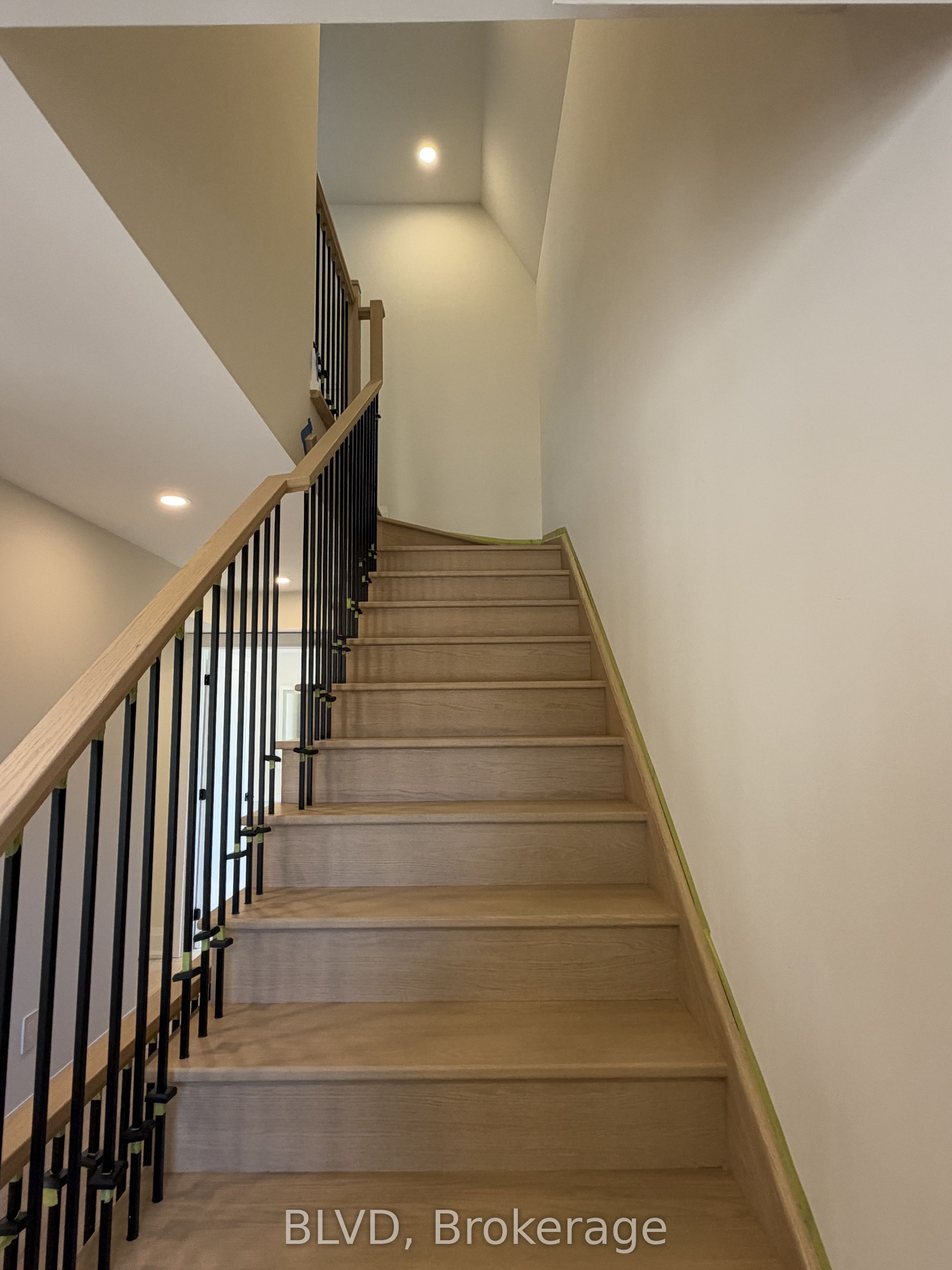 76 Burndale Avenue 4 Property Photo 11