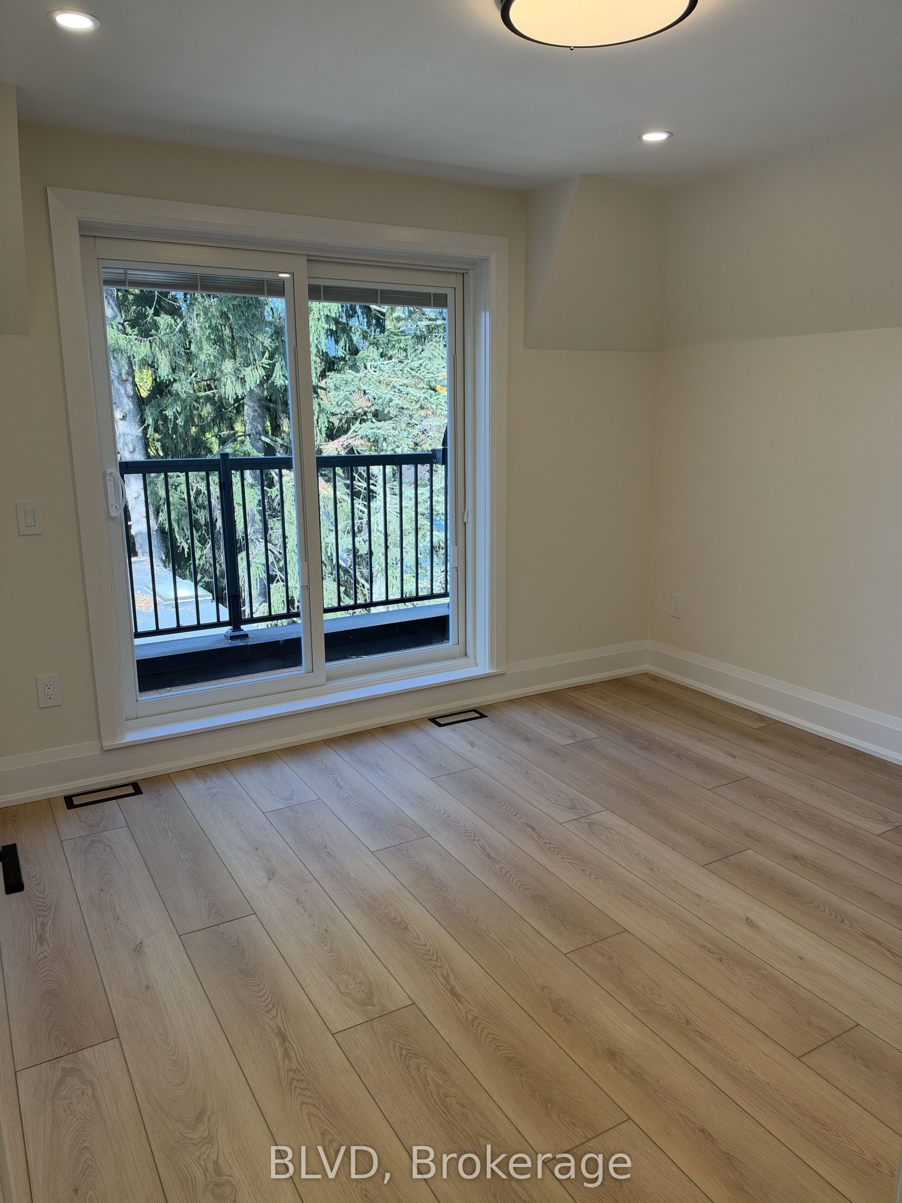 76 Burndale Avenue 4 Property Photo 16