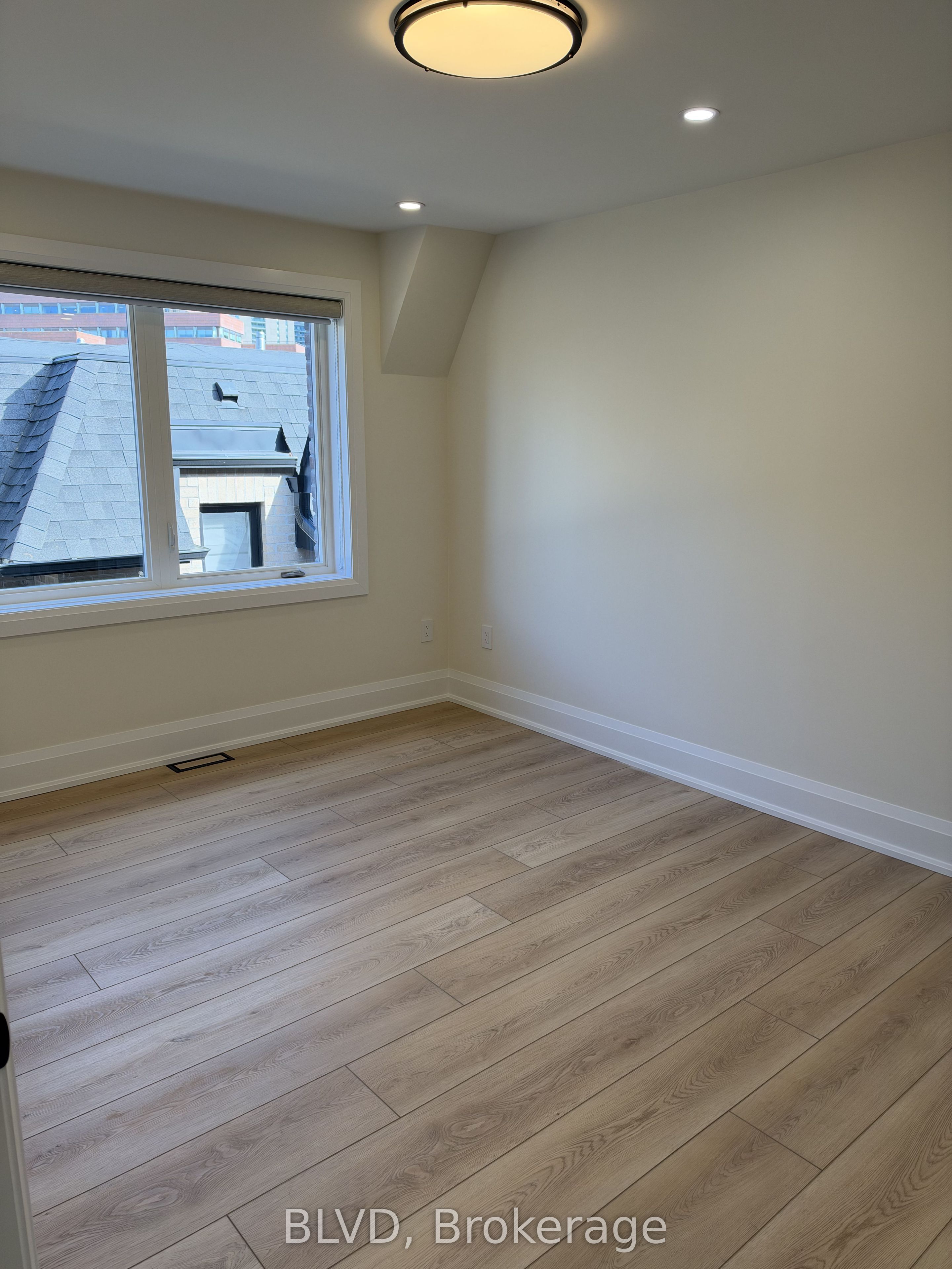 76 Burndale Avenue 4 Property Photo 18