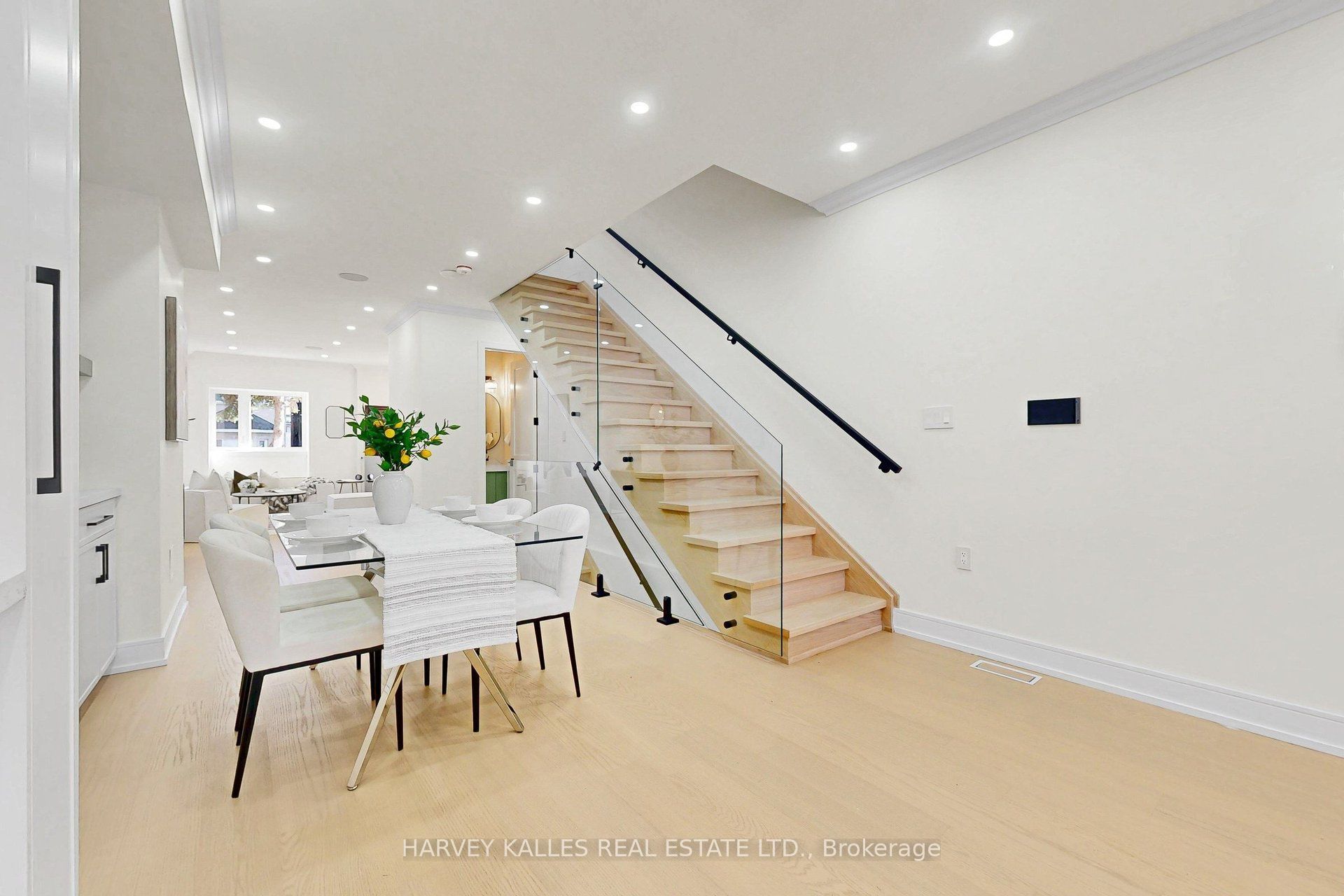 262 Euclid Avenue Property Photo 10