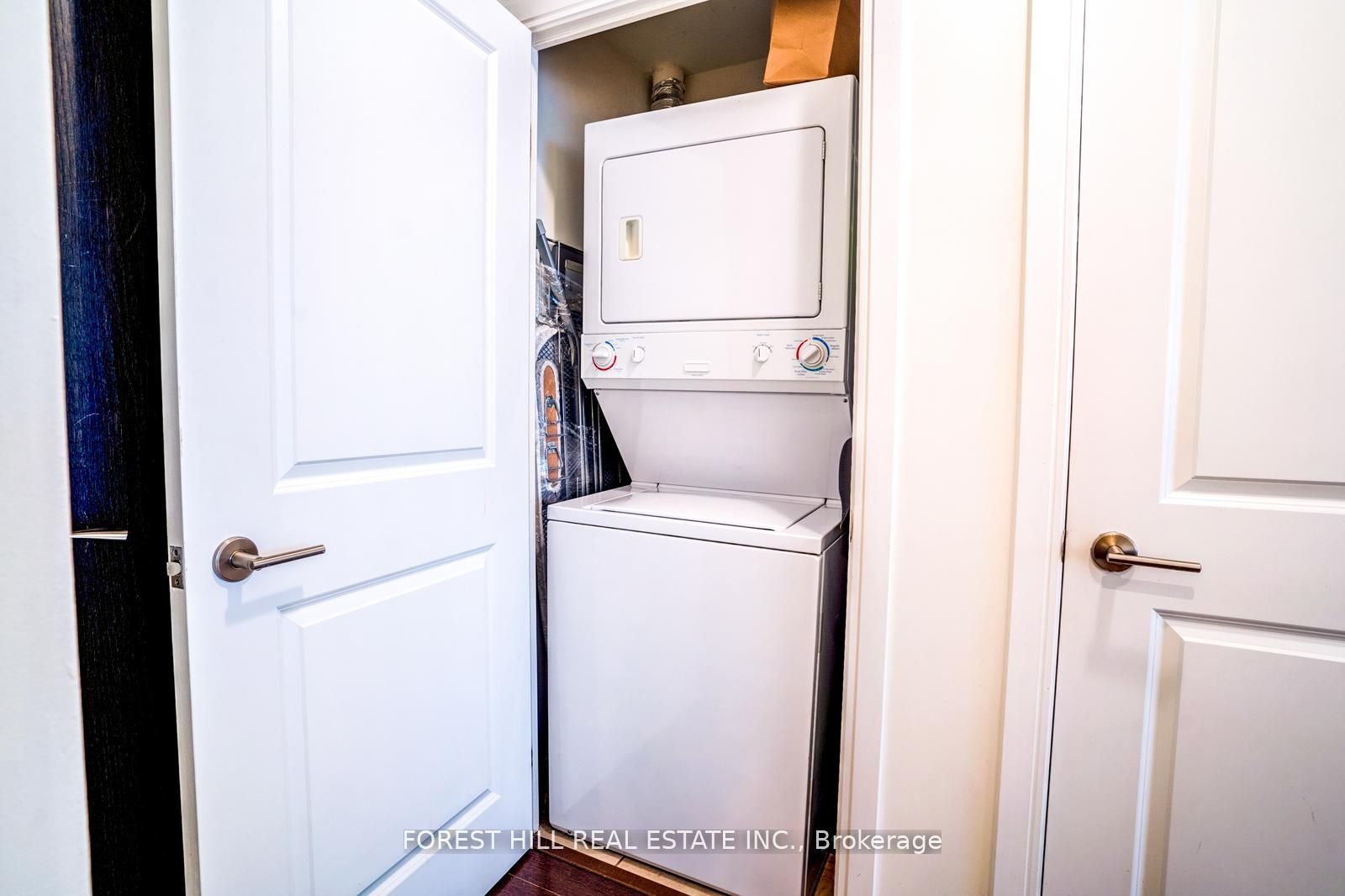 21 Scollard Street 103 Property Photo 19