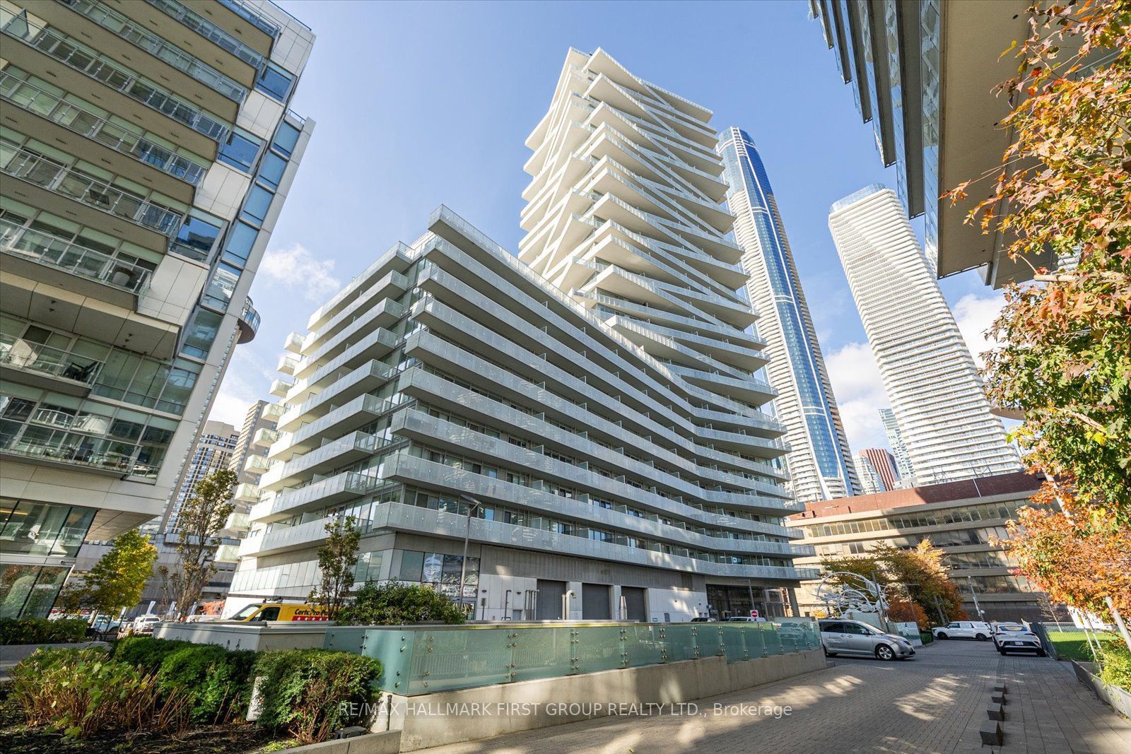 15 Queens Quay E 208 Property Photo 2