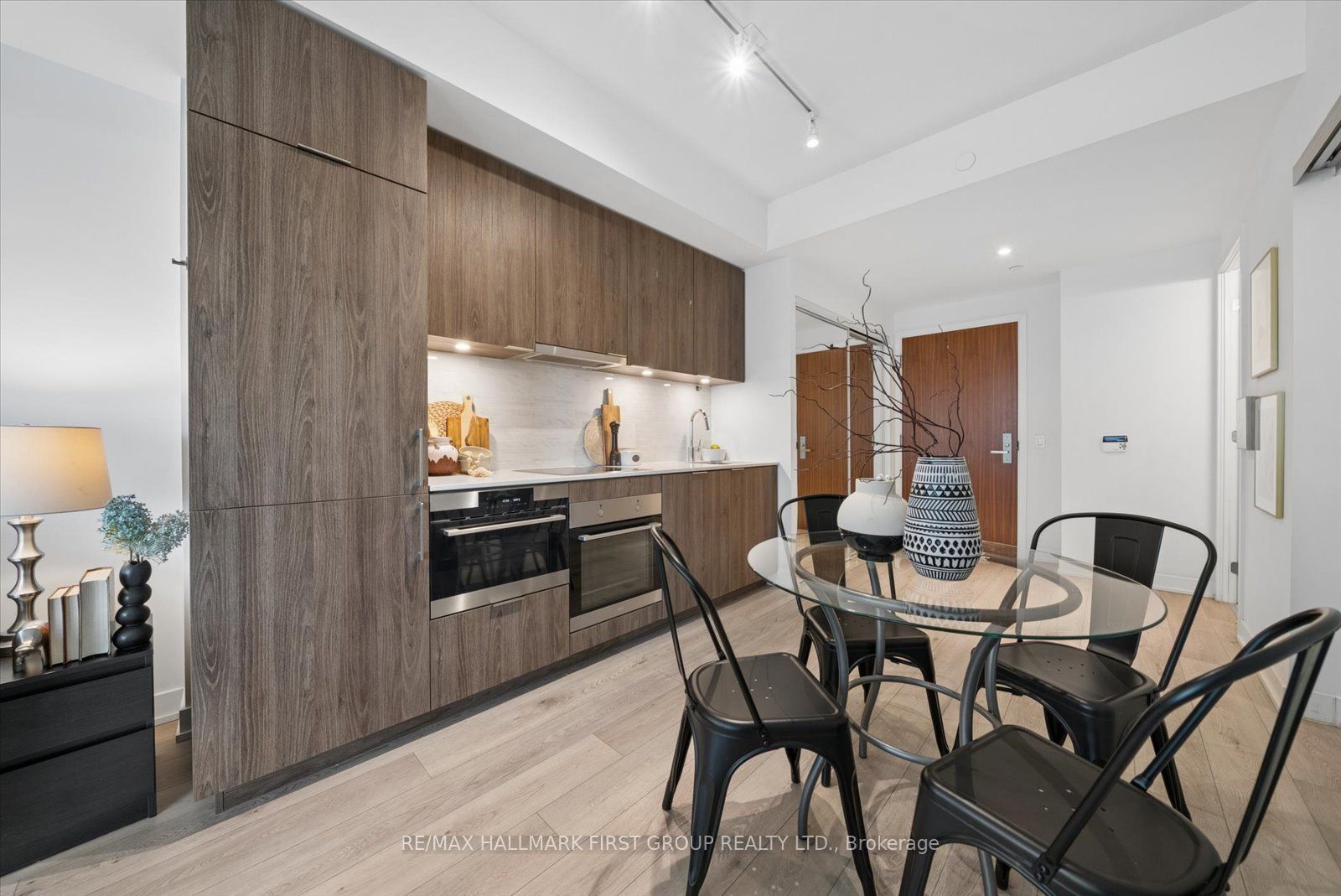 15 Queens Quay E 208 Property Photo 6