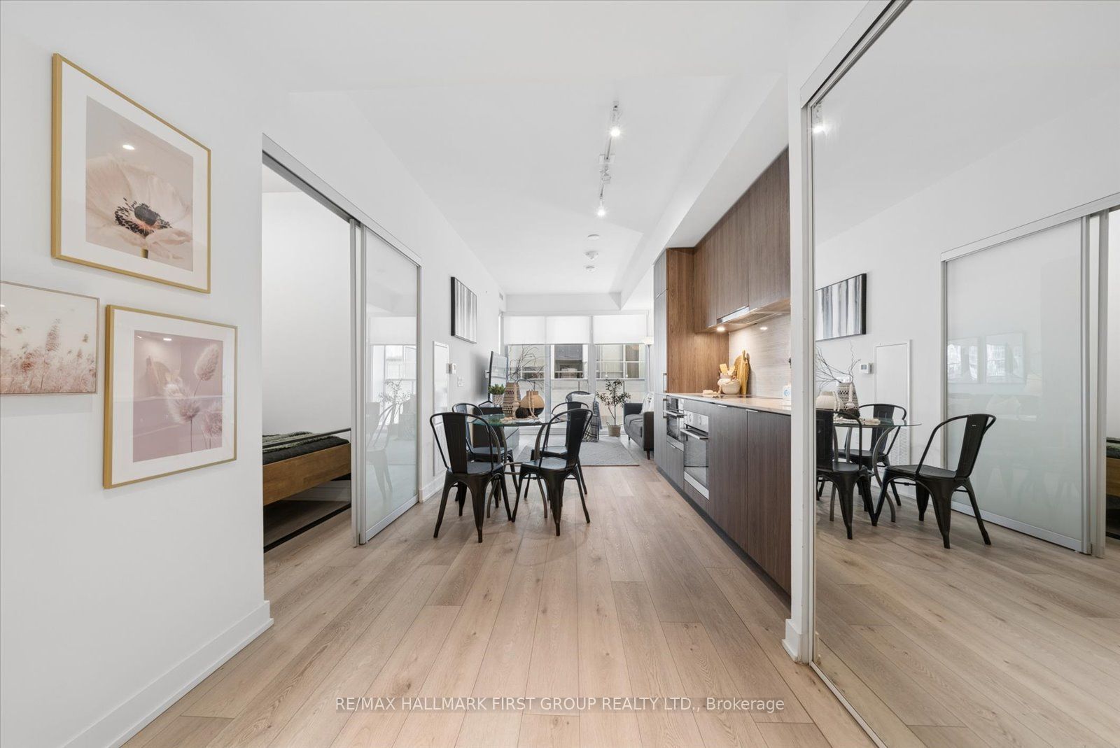 15 Queens Quay E 208 Property Photo 9